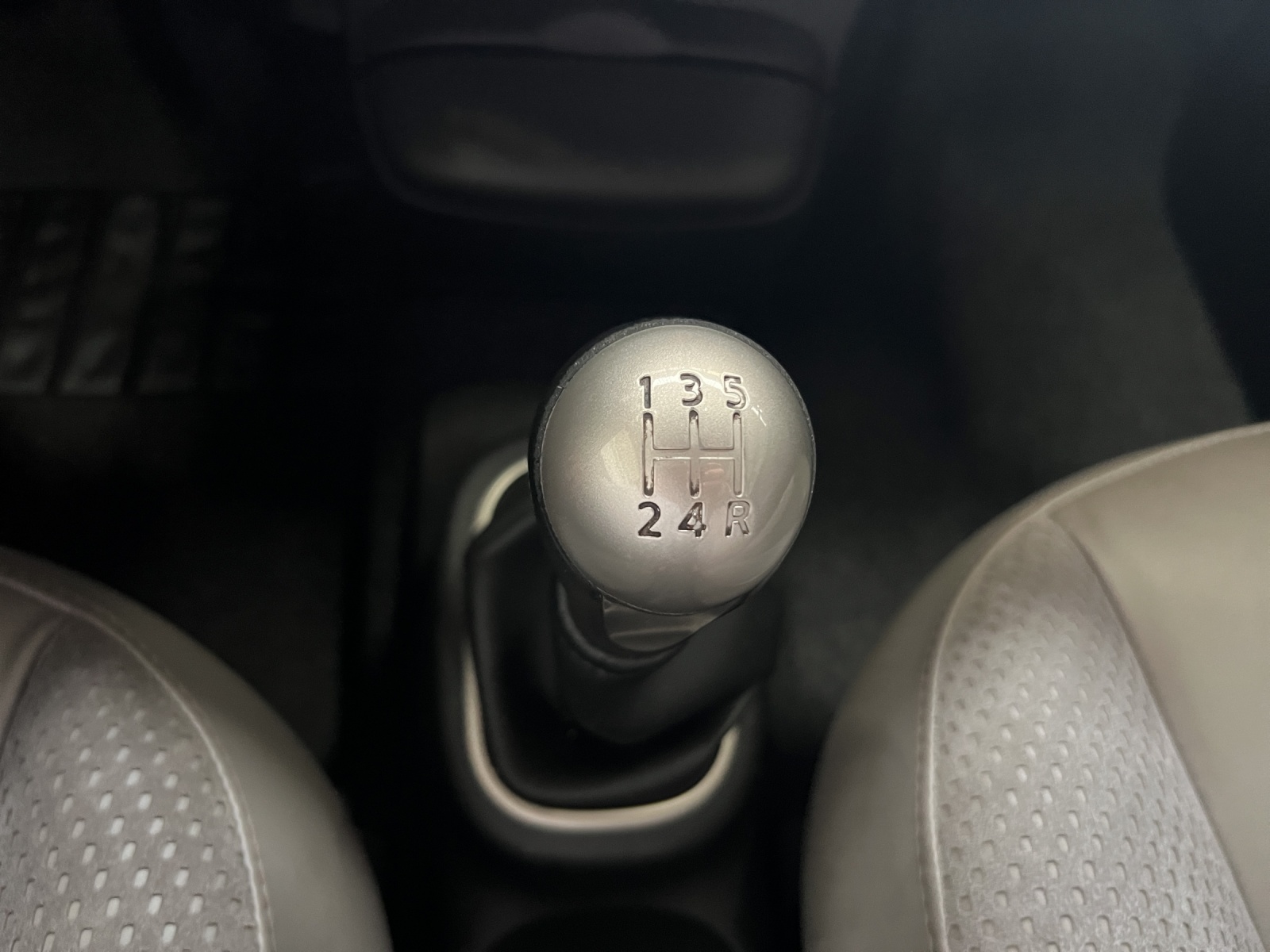 NISSAN Micra 1.6 Active Luxury-image-13