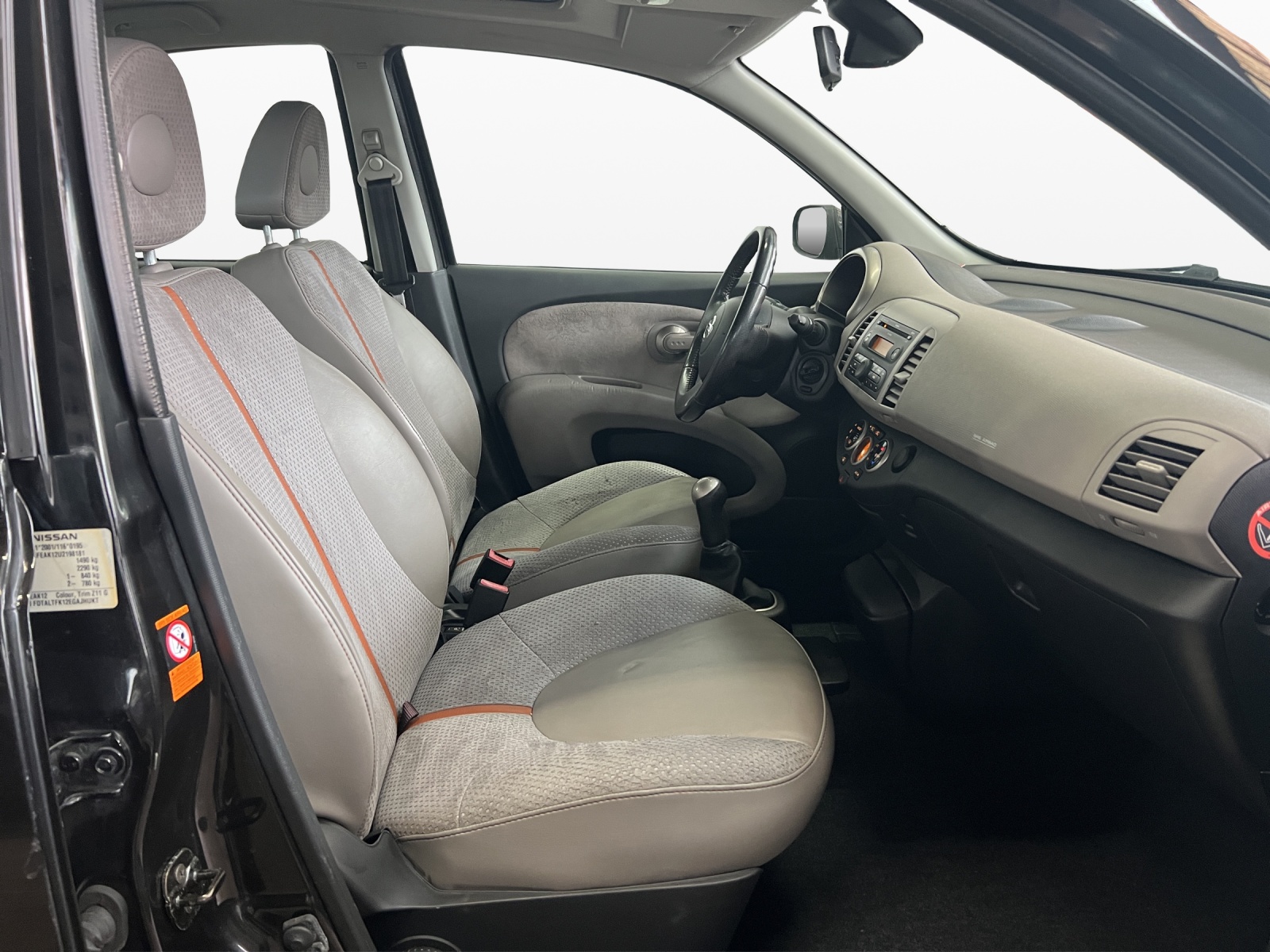 NISSAN Micra 1.6 Active Luxury-image-14