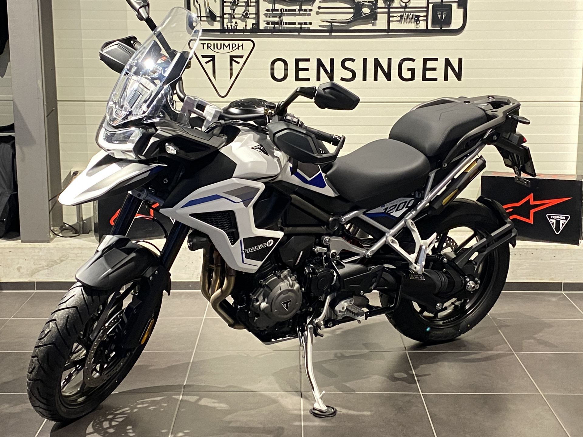 TRIUMPH Tiger 1200 Alpine Edition (4.49 % Power Leasing - Gültig bis 31.06.2026)-showroom-element-1