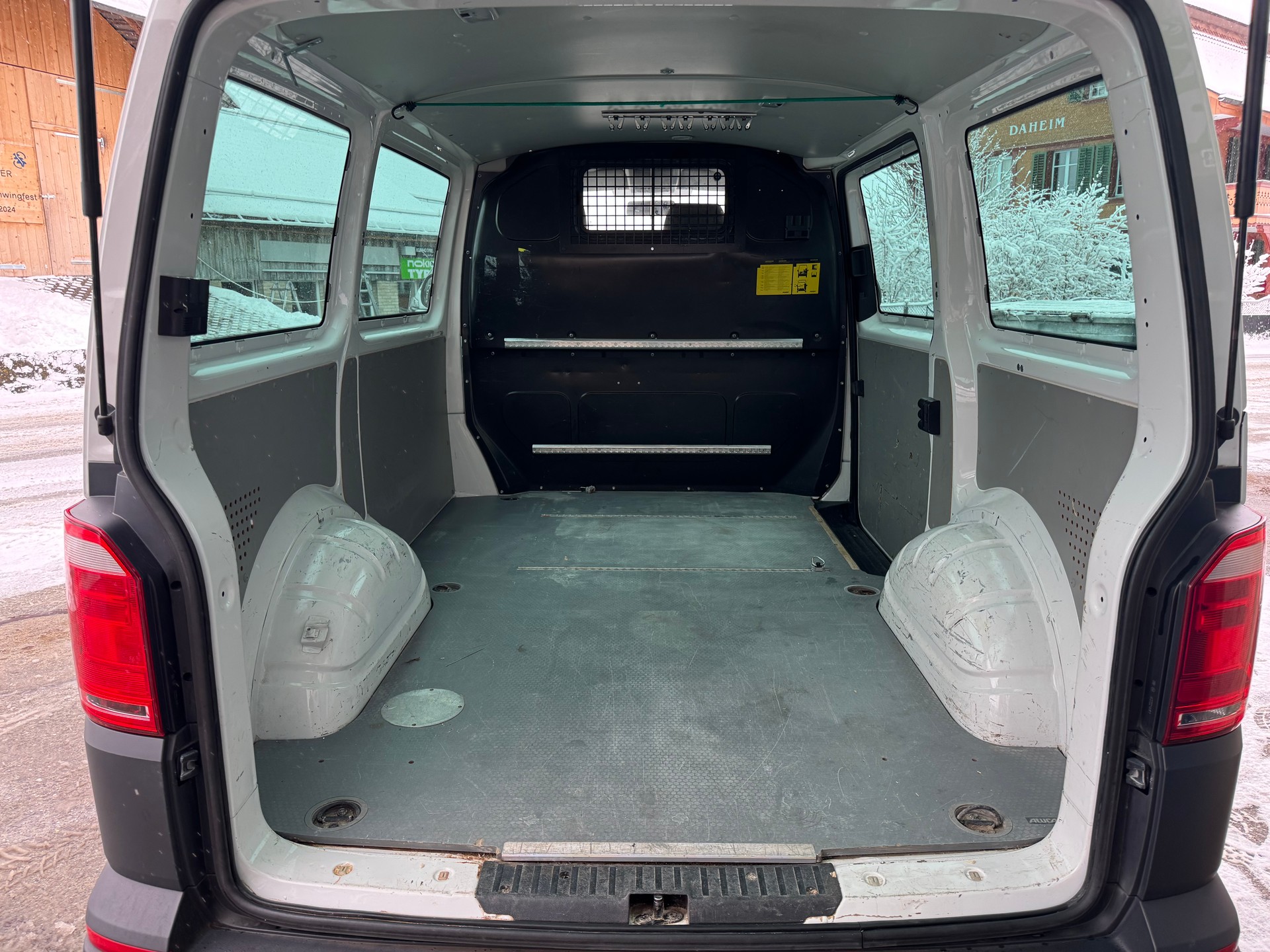 VW T6 2.0 TDI-image-7