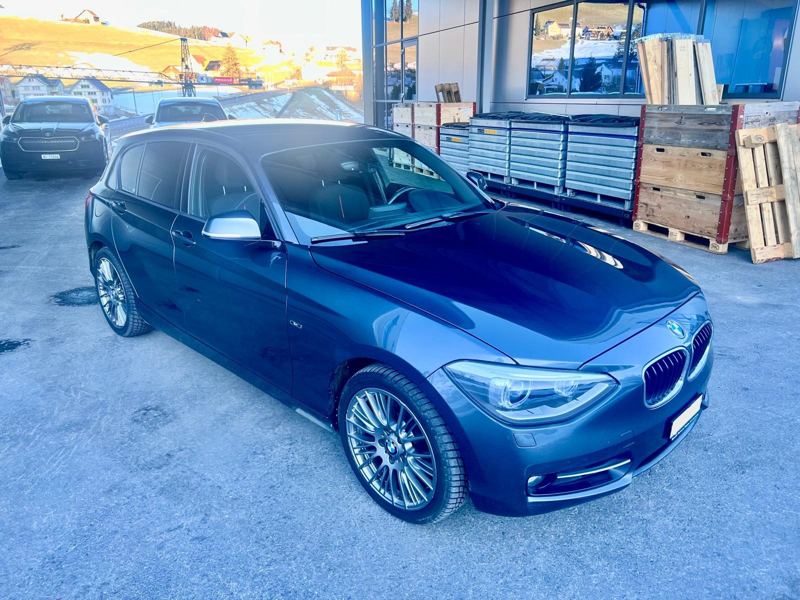 BMW 120d xDrive Sport Line-image-2