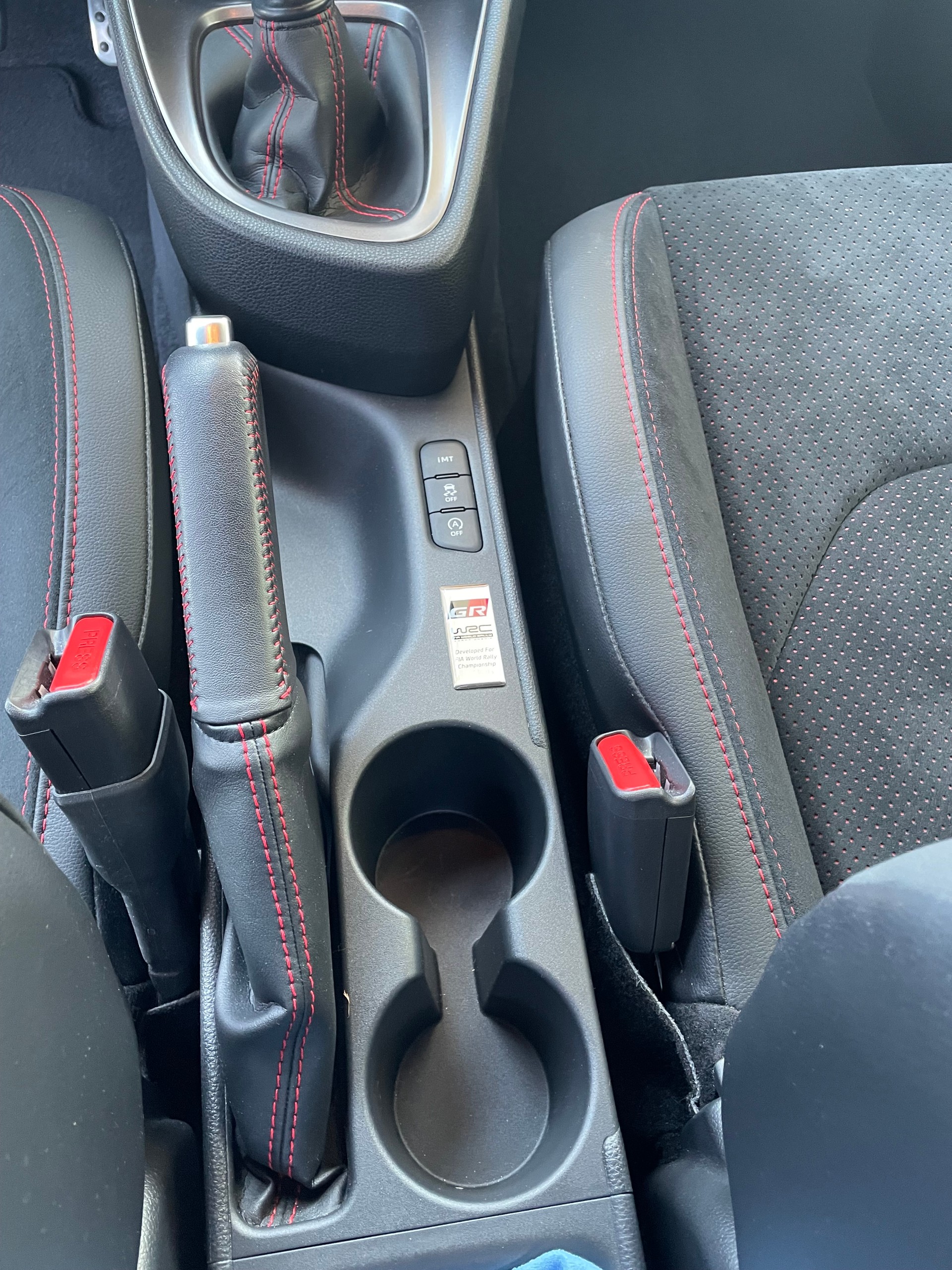 TOYOTA Yaris 1.6 GR Sport Premium Pack-image-9