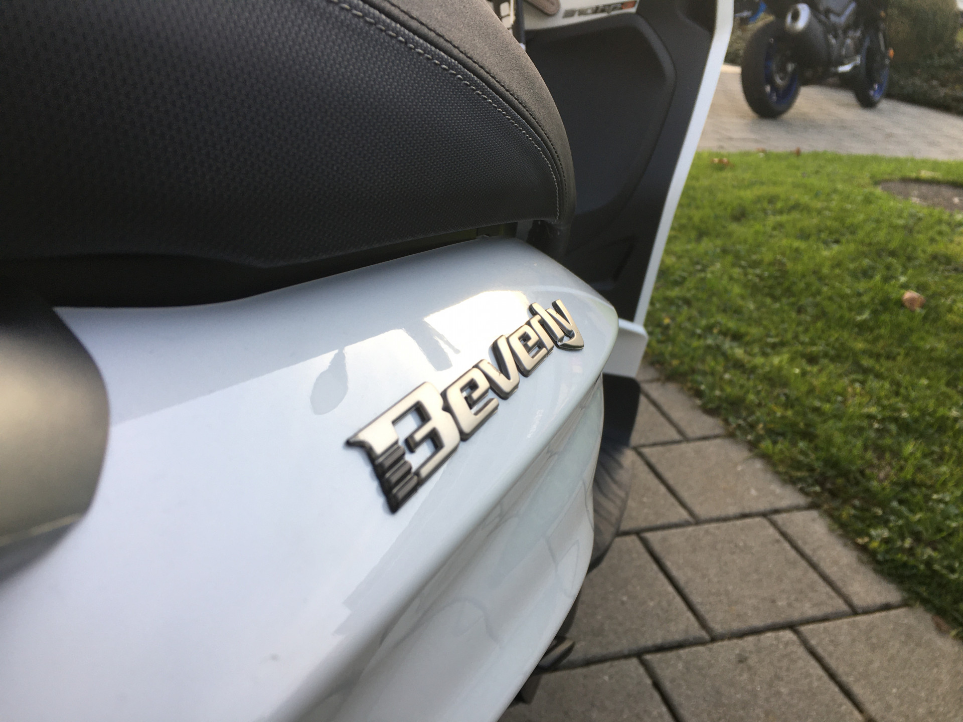 PIAGGIO Beverly 310 Sport-showroom-element-1