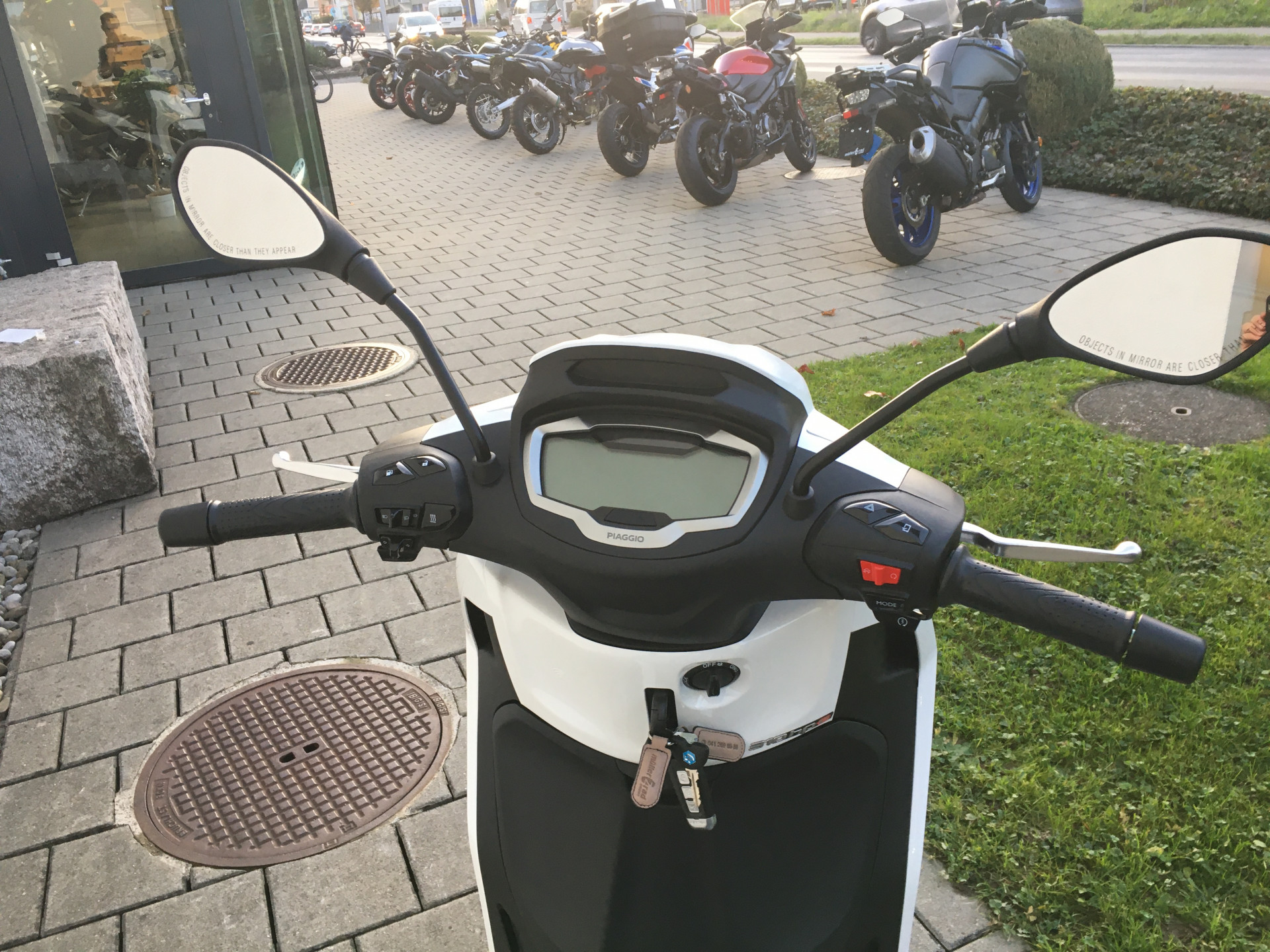 PIAGGIO Beverly 310 Sport-showroom-element-2
