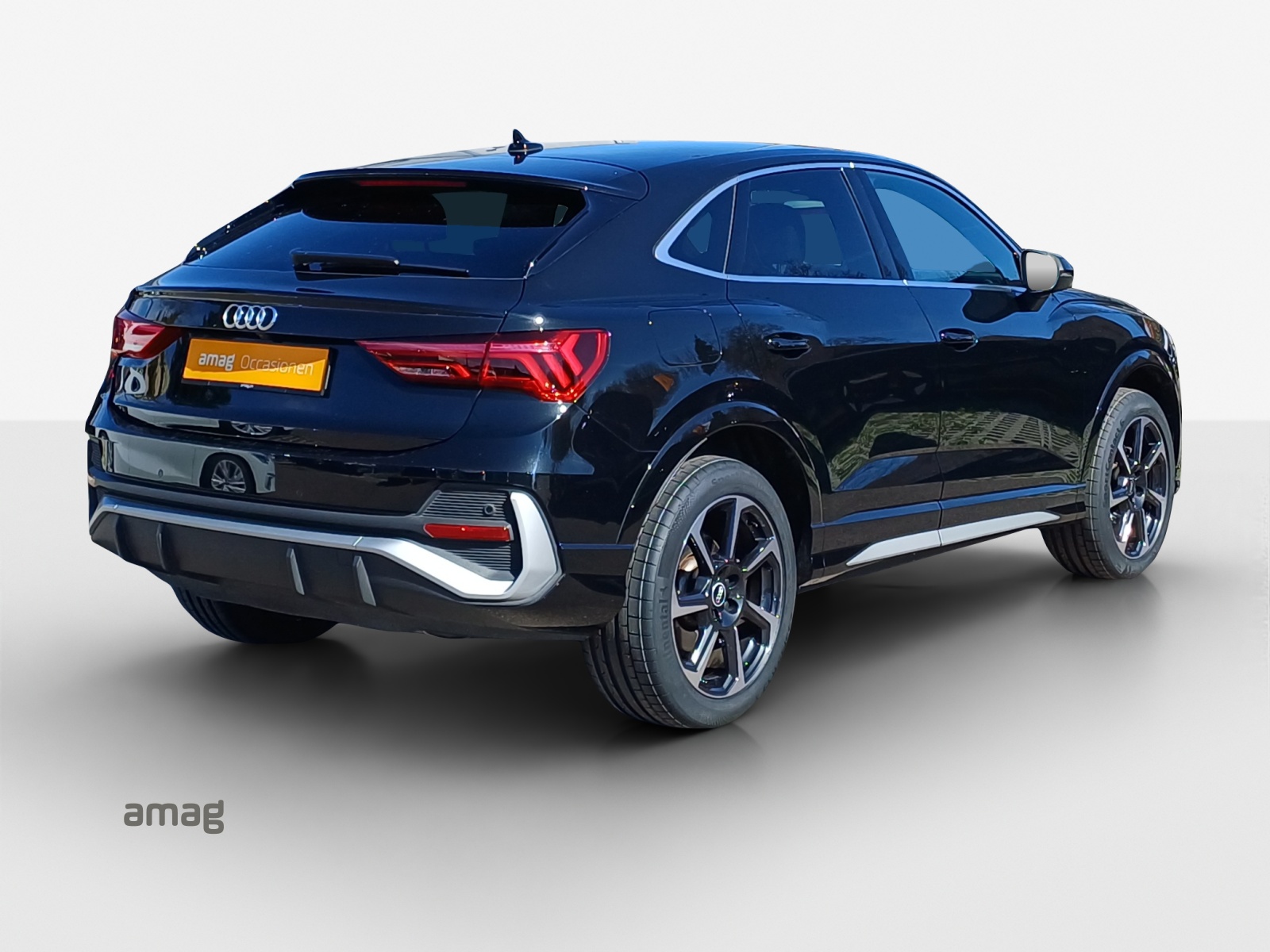 AUDI Q3 Sportback 45 TFSI e S line Attraction S-tronic-image-4