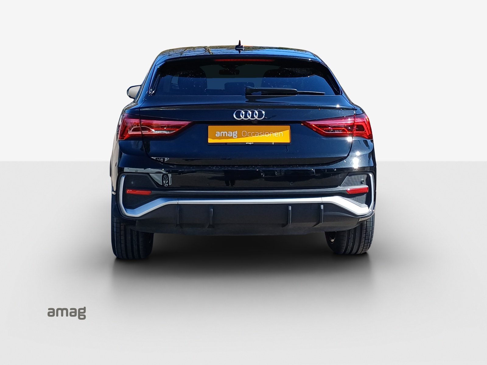 AUDI Q3 Sportback 45 TFSI e S line Attraction S-tronic-image-3