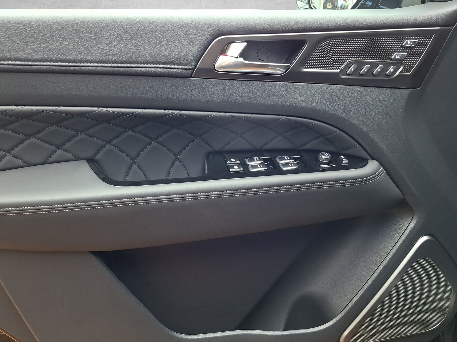 KGM-SsangYong Rexton RX 2.2 TD Blackline-image-10