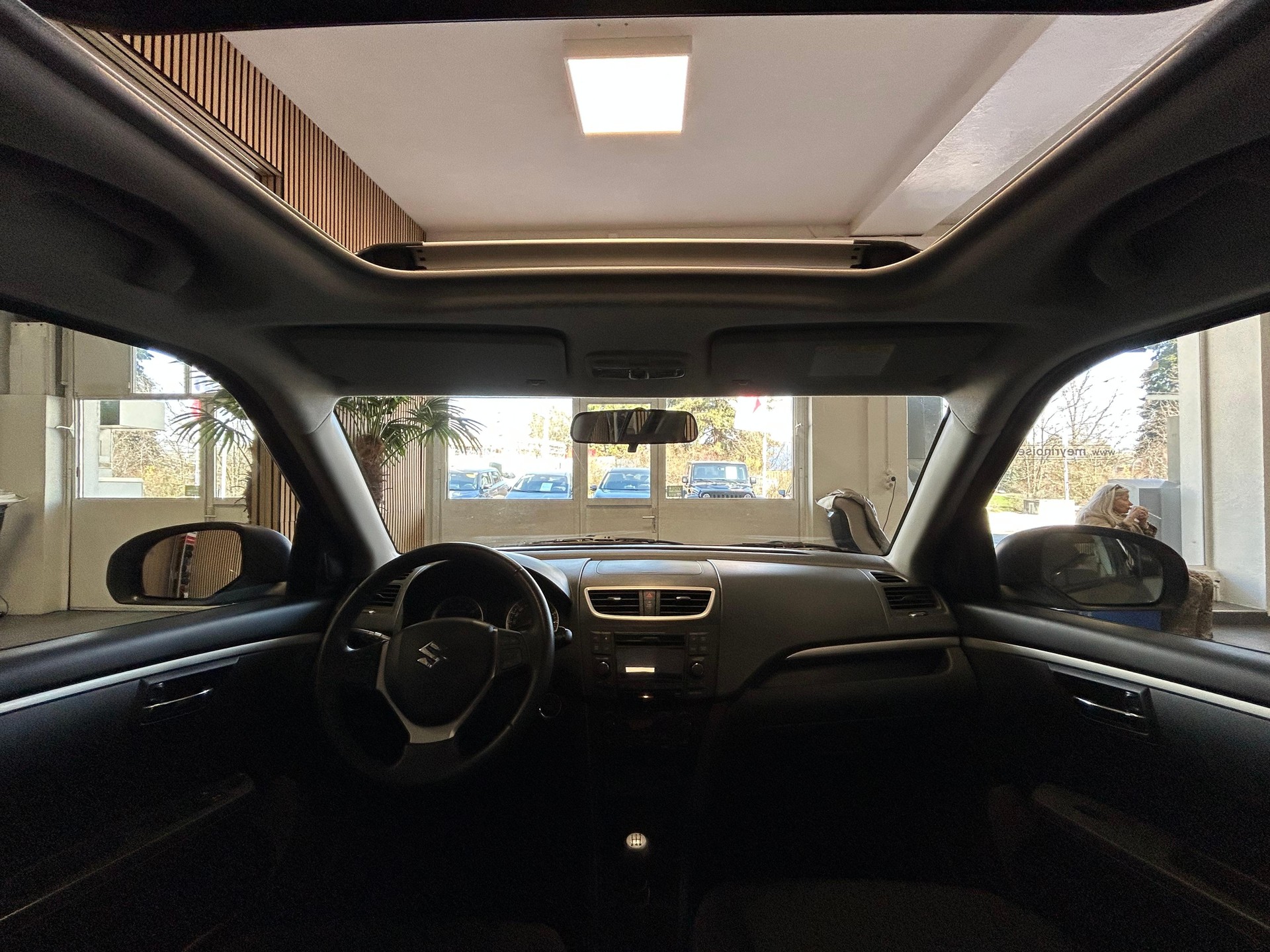 SUZUKI Swift 1.2 GL Top Indigo S/S-image-8