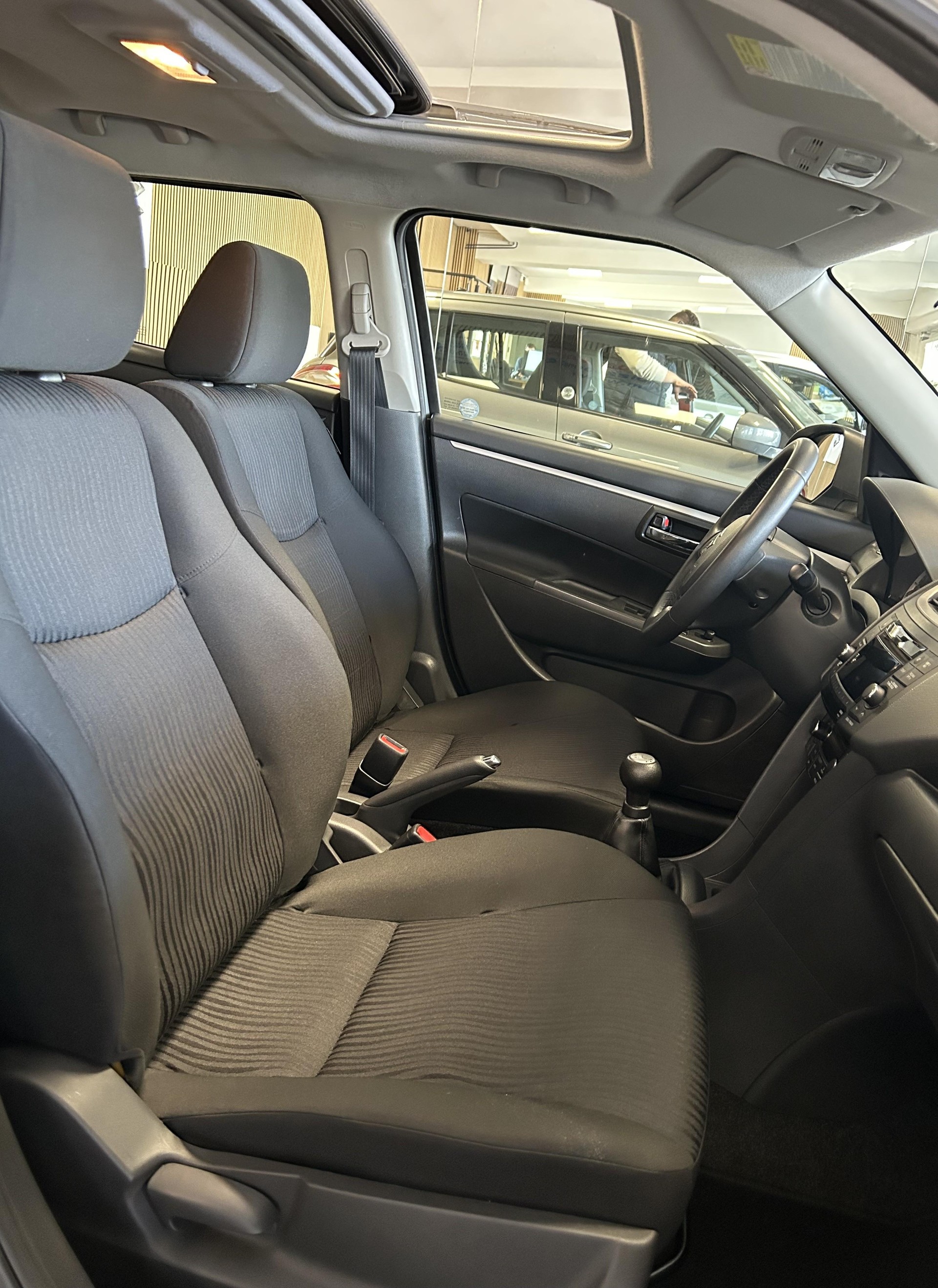 SUZUKI Swift 1.2 GL Top Indigo S/S-image-12