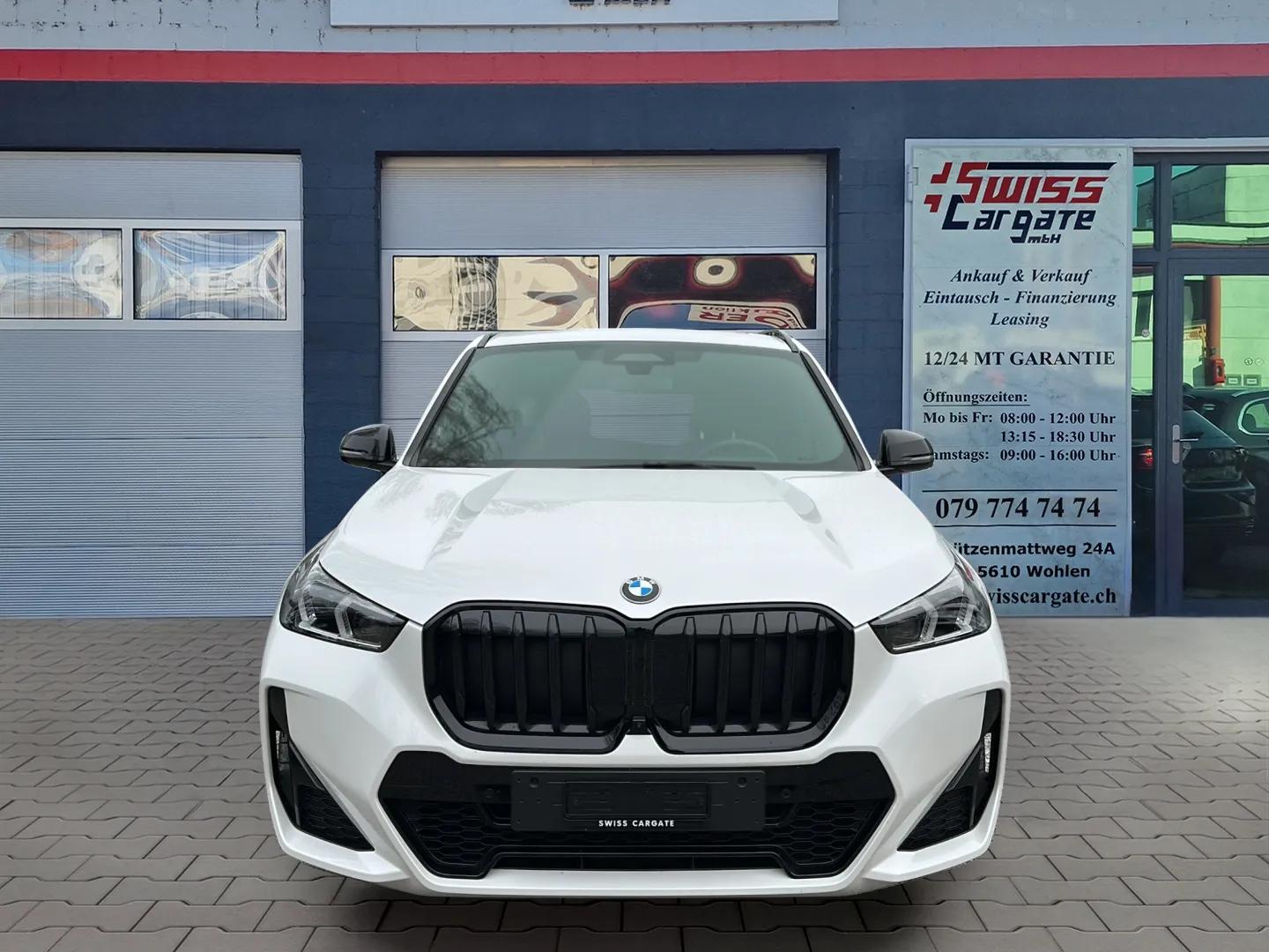 BMW New X1 xDrive 23d 48V M Sport mit AHK & Panoramadach-image-2