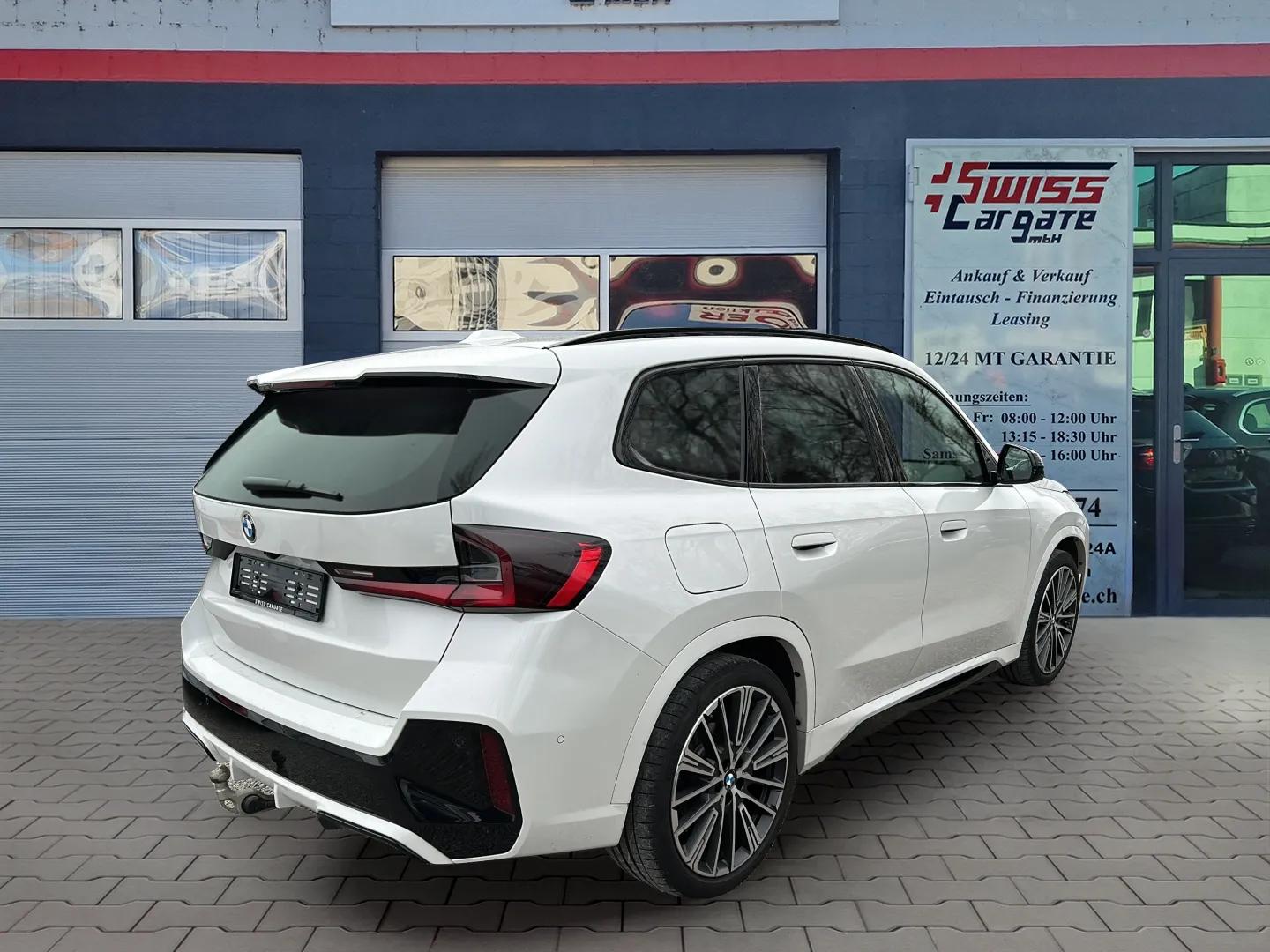 BMW New X1 xDrive 23d 48V M Sport mit AHK & Panoramadach-image-7