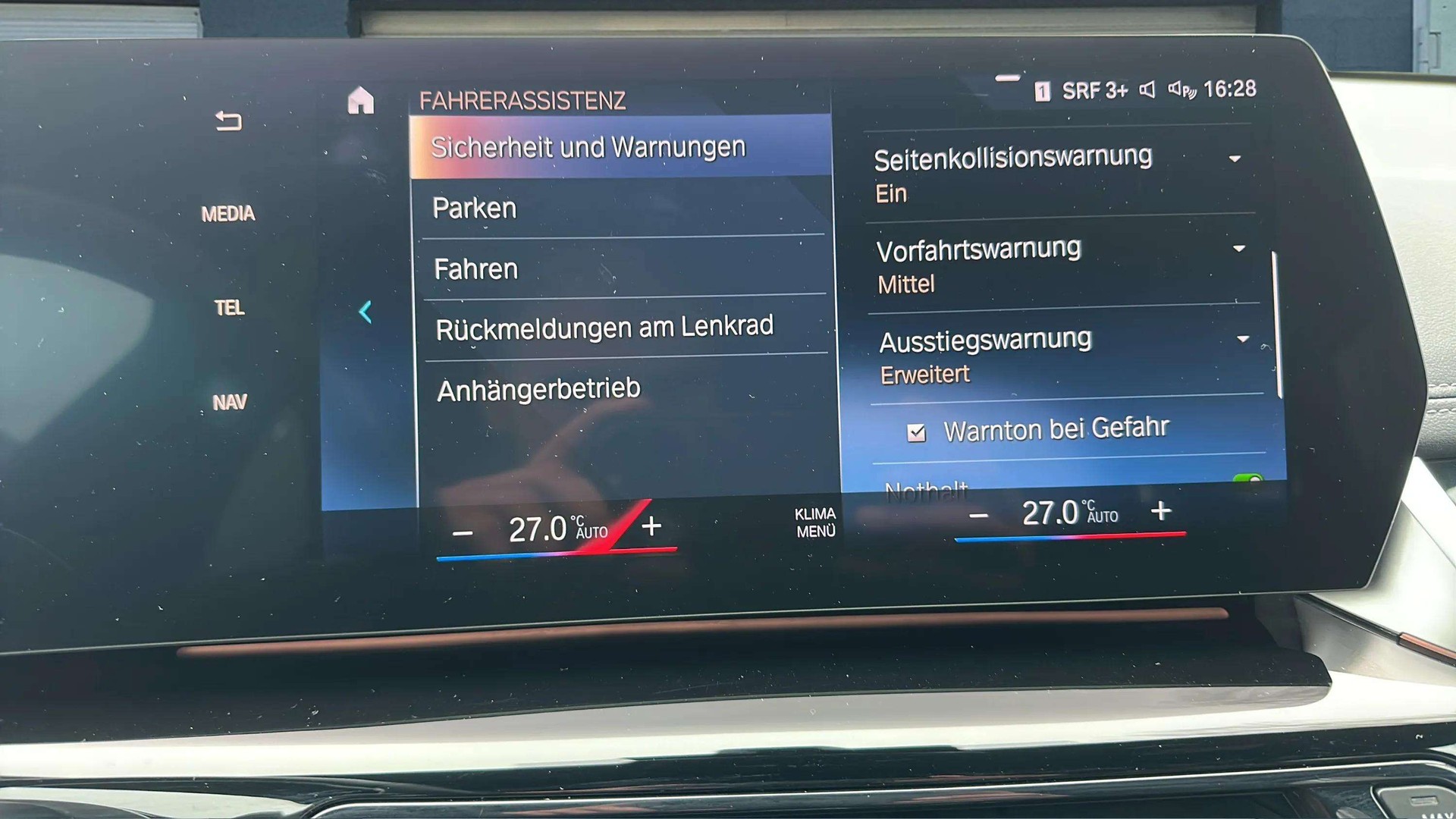 BMW New X1 xDrive 23d 48V M Sport mit AHK & Panoramadach-image-17