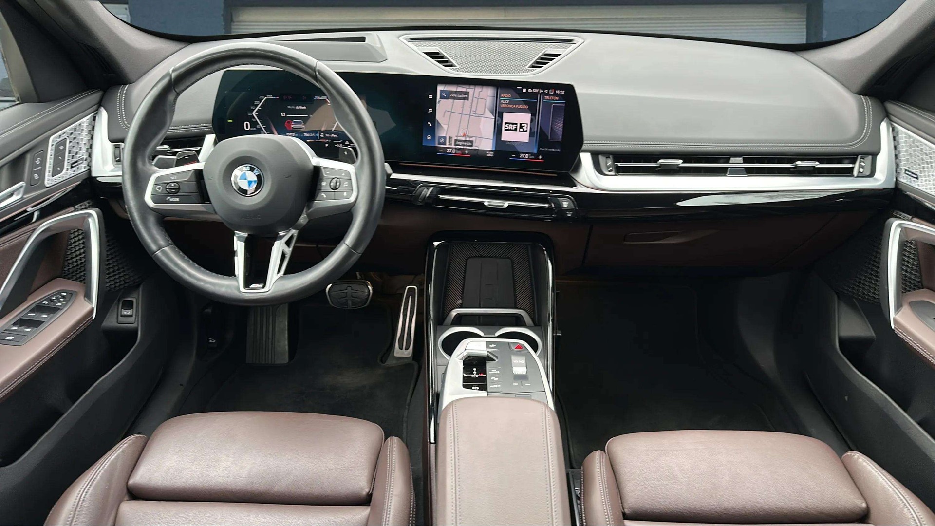 BMW New X1 xDrive 23d 48V M Sport mit AHK & Panoramadach-image-9