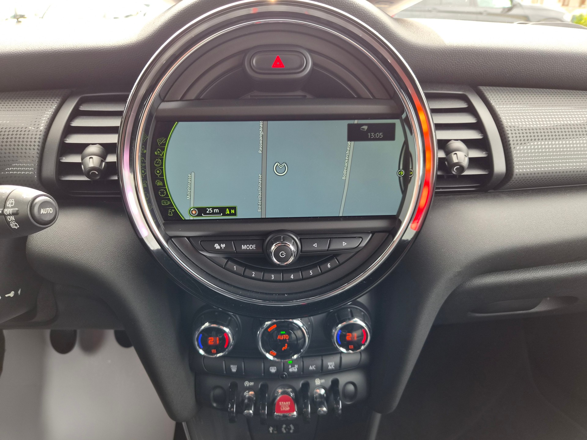 MINI Cooper-image-15