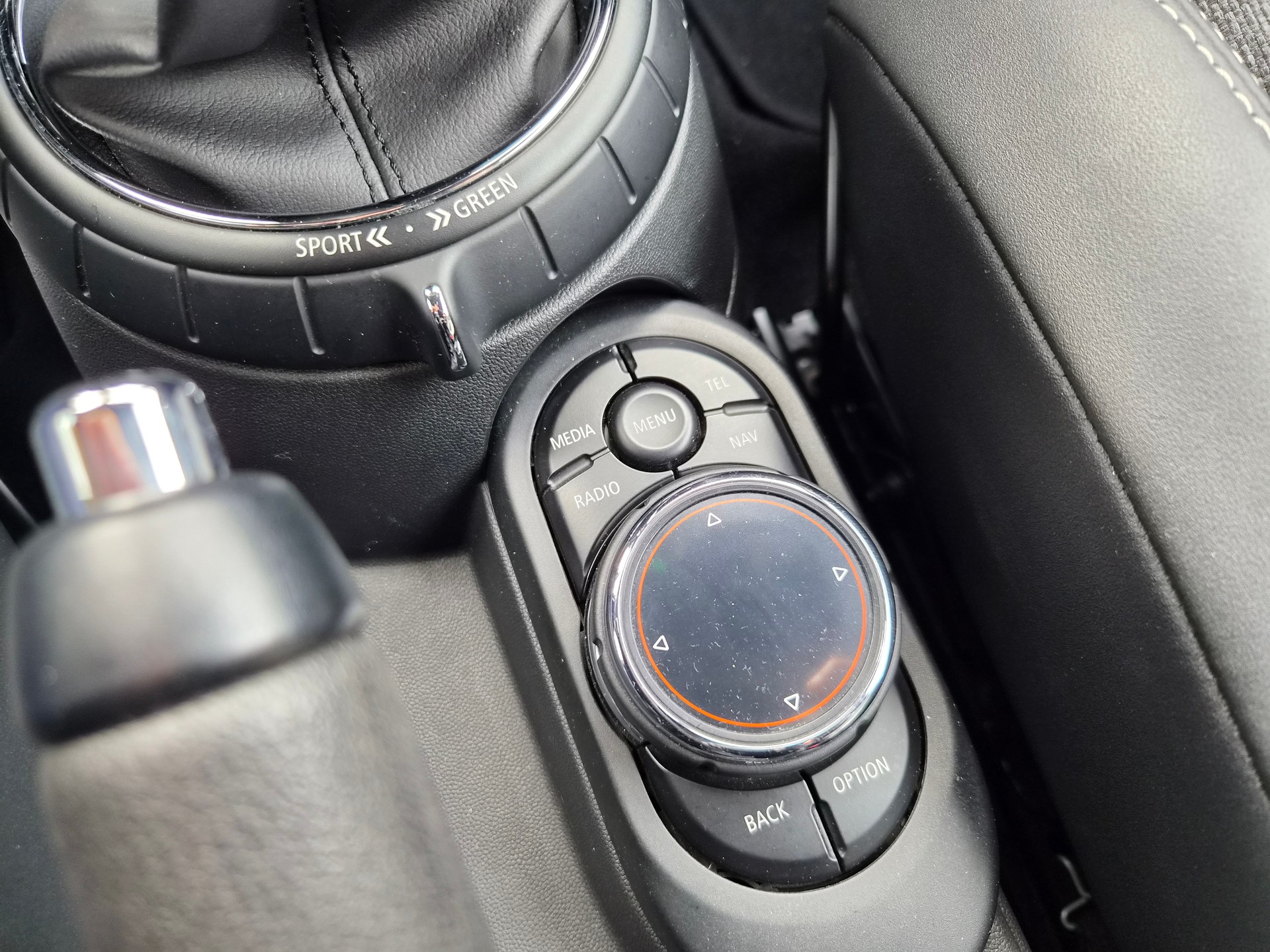MINI Cooper-image-18