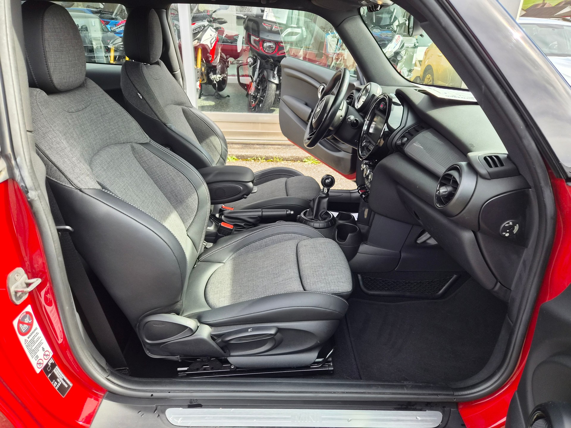 MINI Cooper-image-8