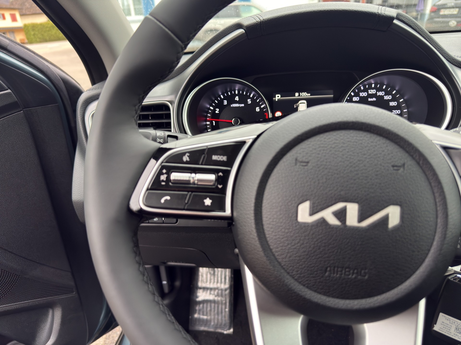 KIA Ceed 1.5 T-GDi MHEV Power DCT-image-12