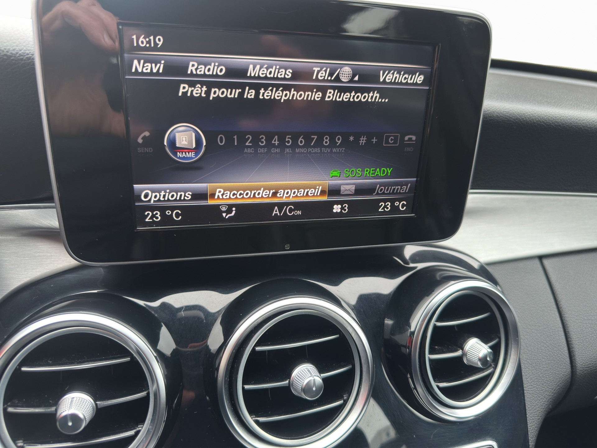 MERCEDES-BENZ C 200 AMG Line 4Matic 7G-Tronic-image-17