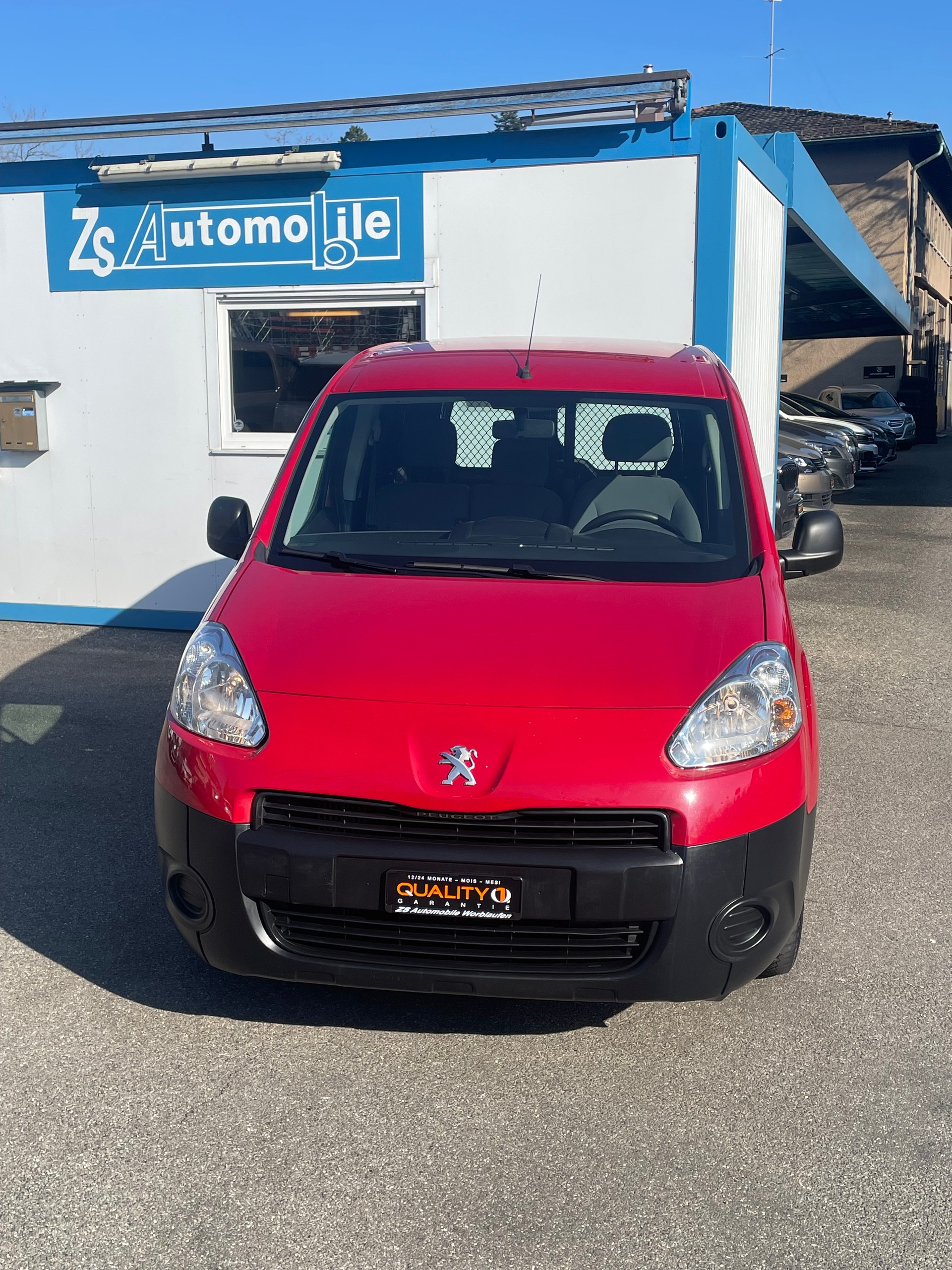 PEUGEOT Partner 1.6 e-HDI Urban Pack-image-5