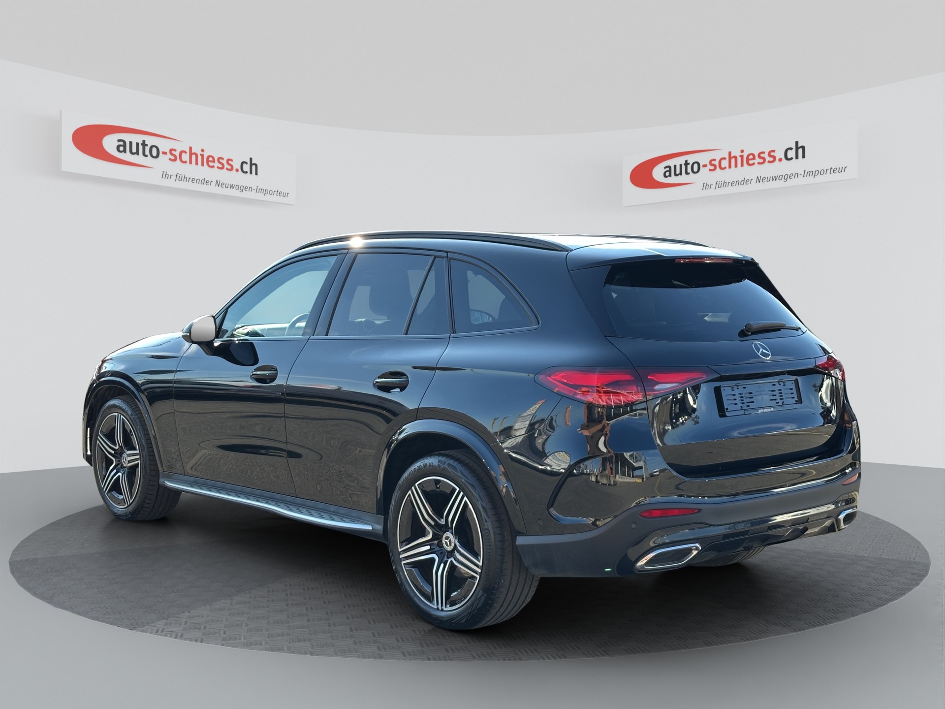 MERCEDES-BENZ GLC 300 d 4Matic AMG Night 9G-Tronic-image-2