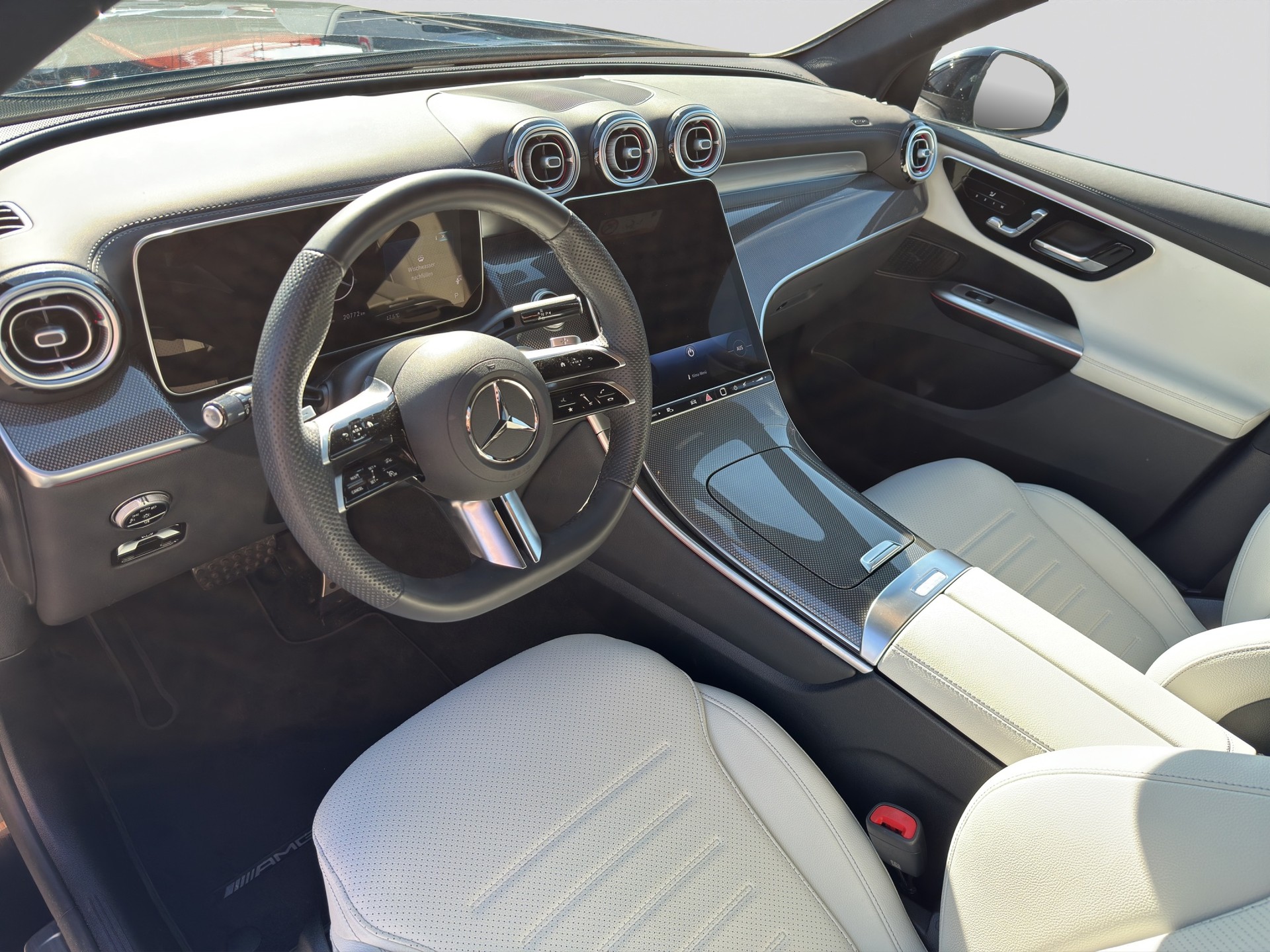 MERCEDES-BENZ GLC 300 d 4Matic AMG Night 9G-Tronic-image-6