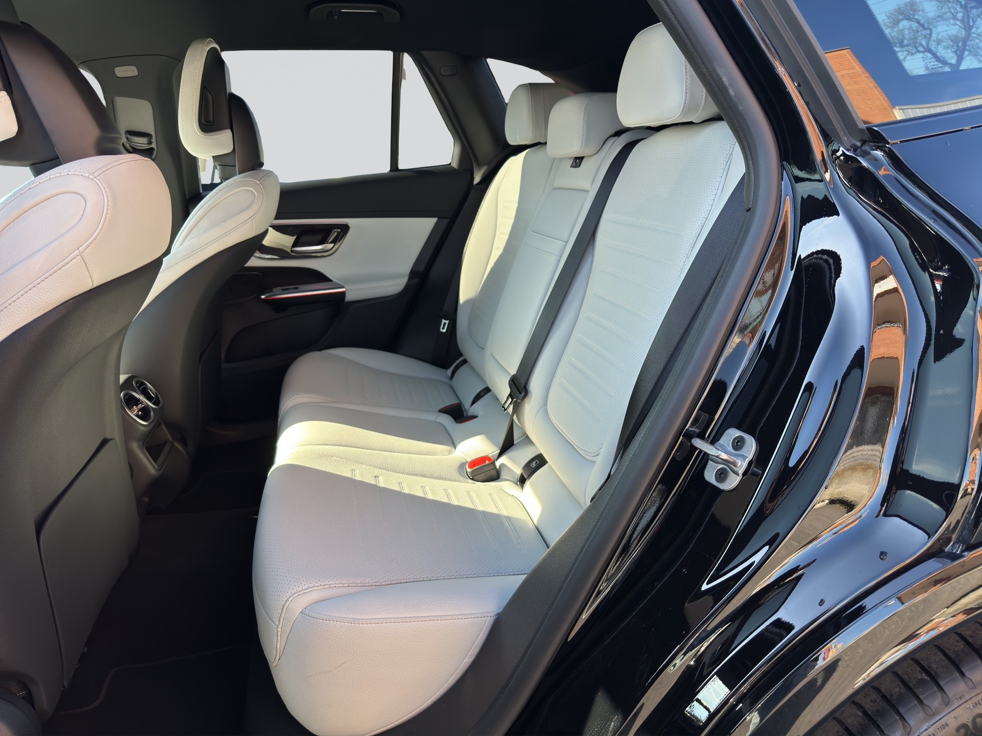 MERCEDES-BENZ GLC 300 d 4Matic AMG Night 9G-Tronic-image-7