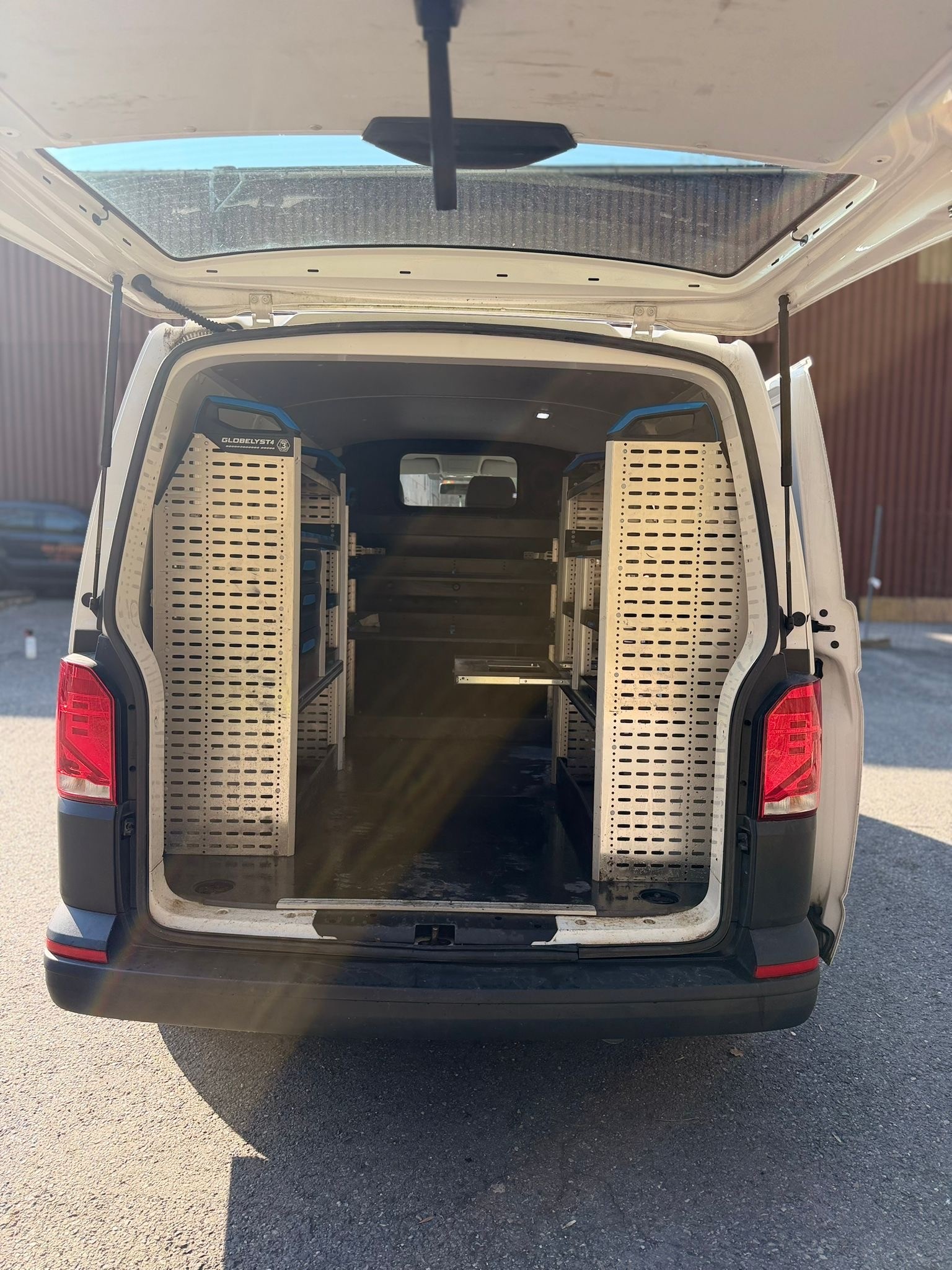 VW T6.1 2.0 TDI Entry-image-6