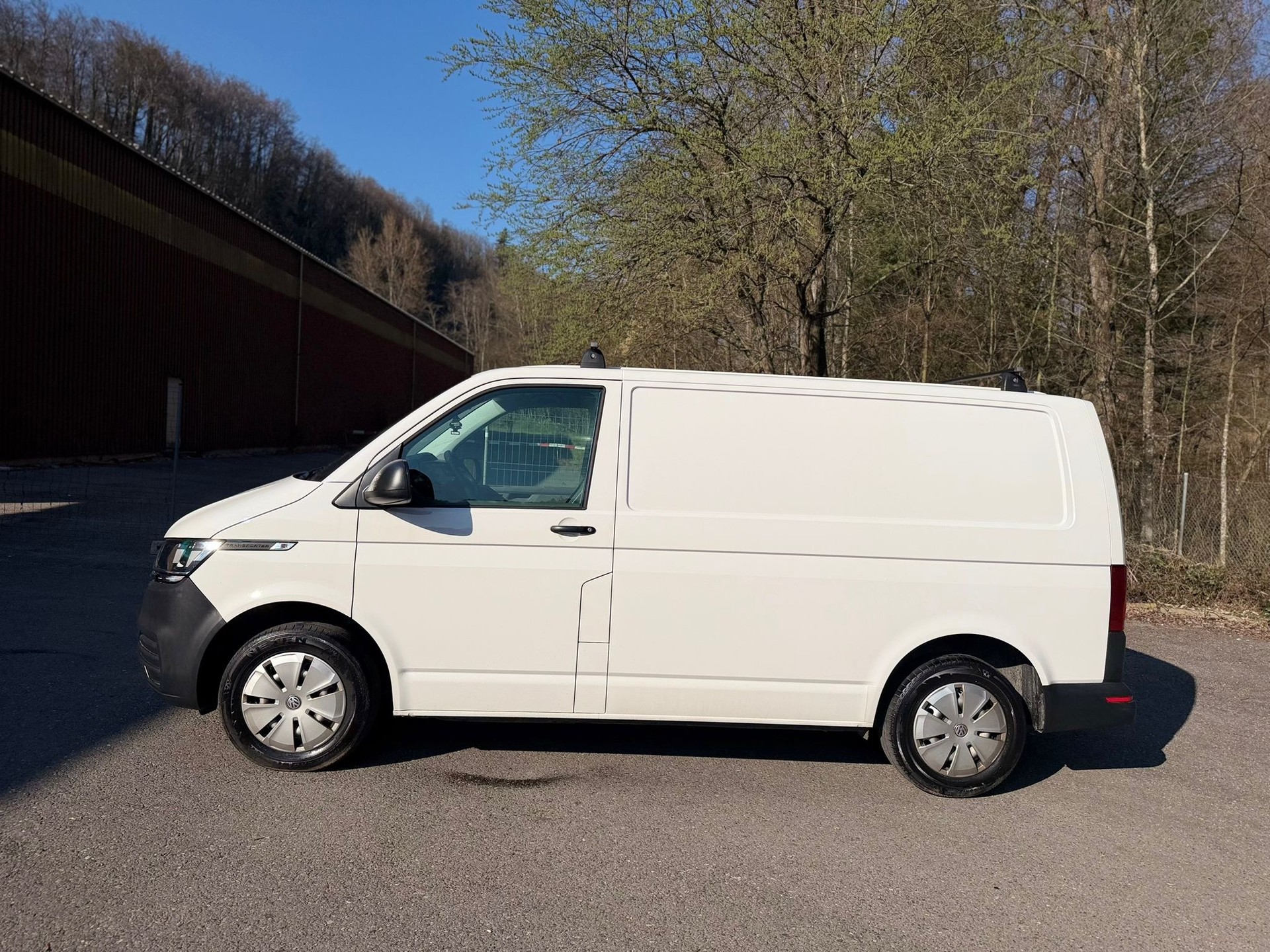 VW T6.1 2.0 TDI Entry-image-2