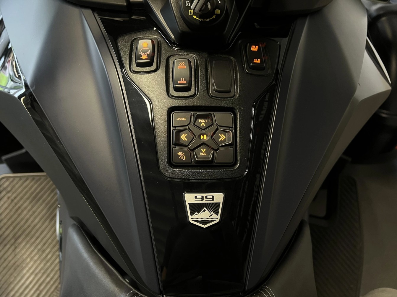 CAN-AM Spyder RT Sea to Sky-image-12