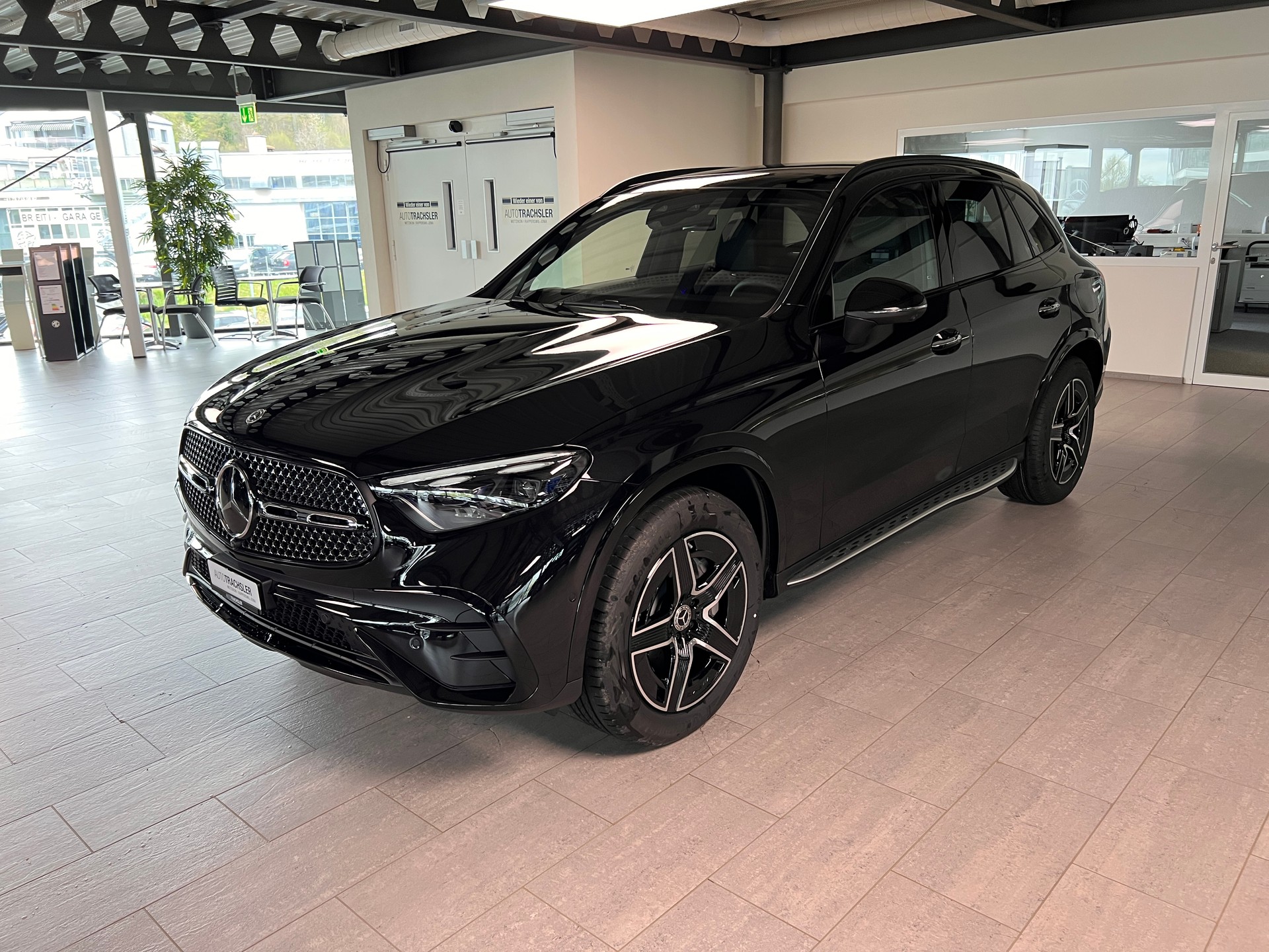 MERCEDES-BENZ GLC 400 e 4Matic EQ Star 9G-Tronic-image-3