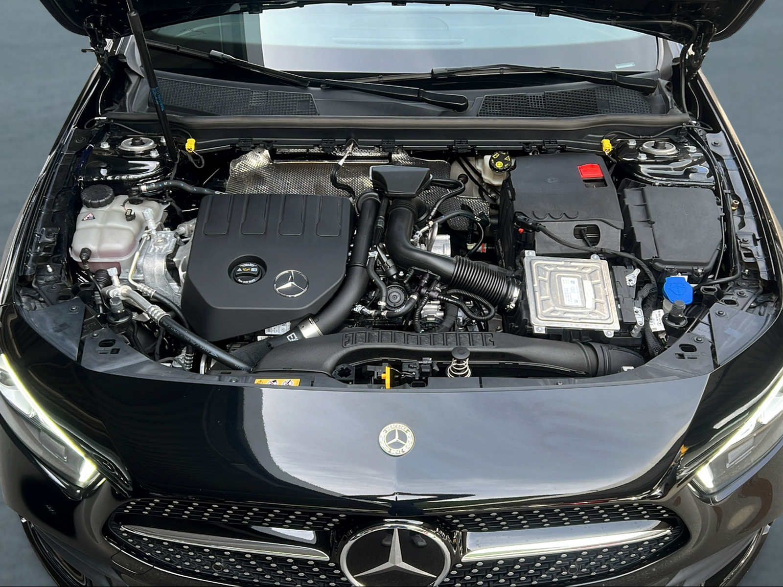 MERCEDES-BENZ A 250 4Matic 8G-DCT-image-10