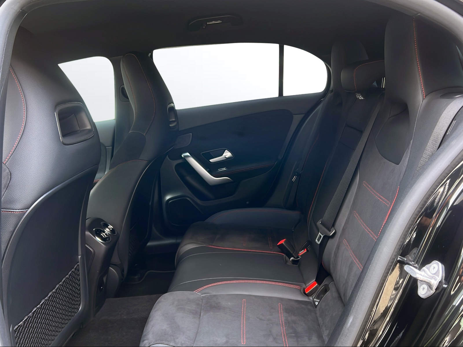 MERCEDES-BENZ A 250 4Matic 8G-DCT-image-8