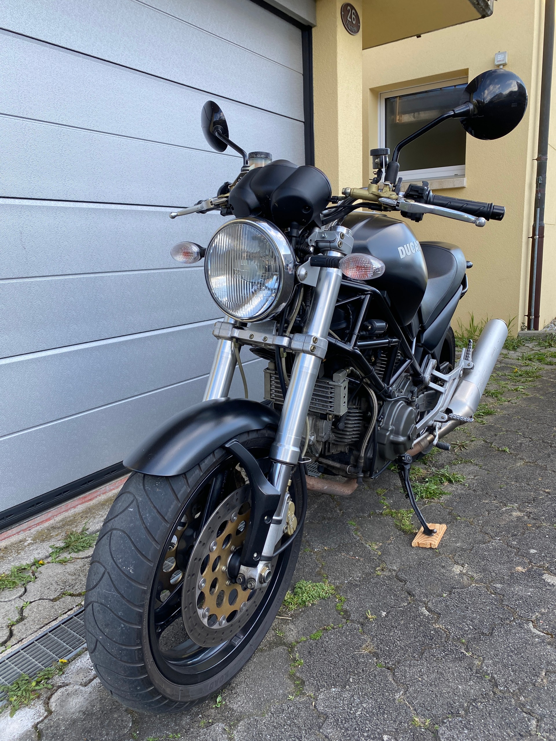 DUCATI Monster 900 i.e. Dark-image-3