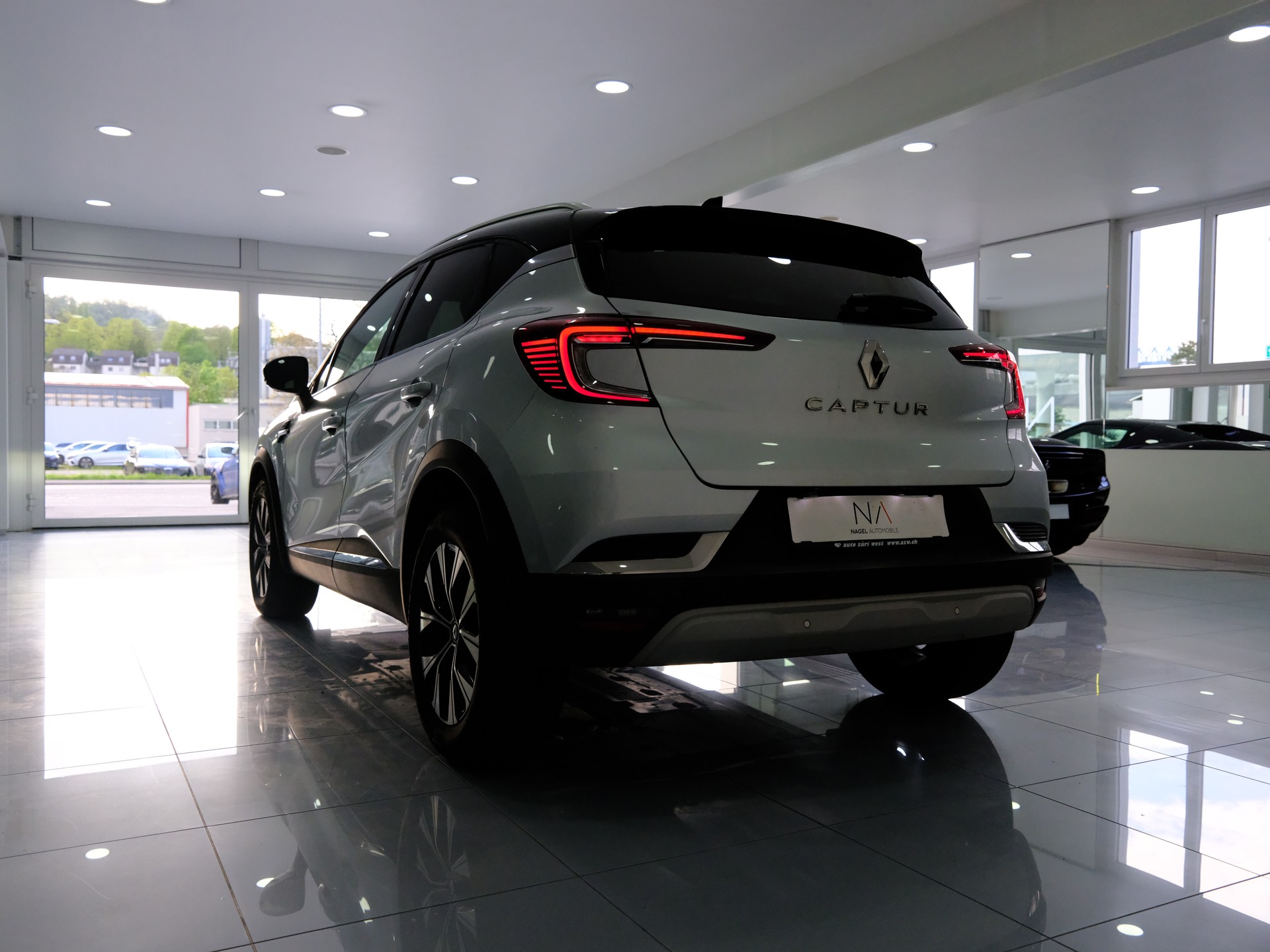 RENAULT Captur 1.3 TCe Techno EDC-image-4