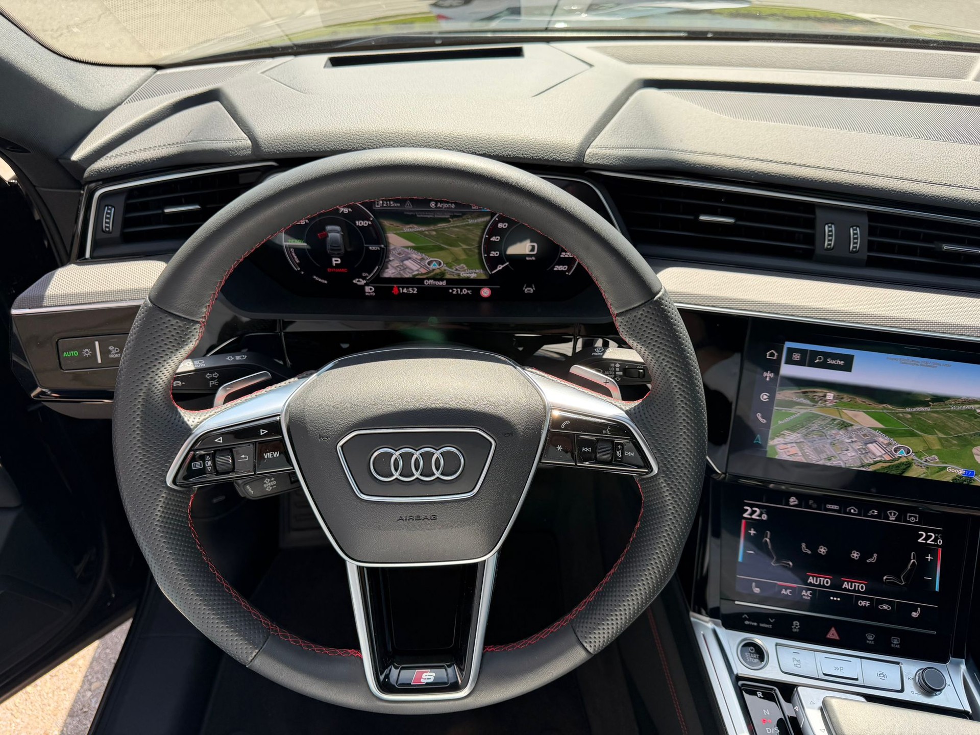 AUDI Q8 55 e-tron Black Edition quattro-image-14