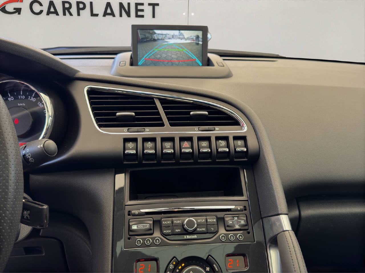 PEUGEOT 3008 1.6 BlueHDi Allure Automat-image-15