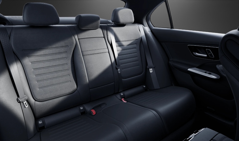 MERCEDES-BENZ C 300 4 Matic-image-9