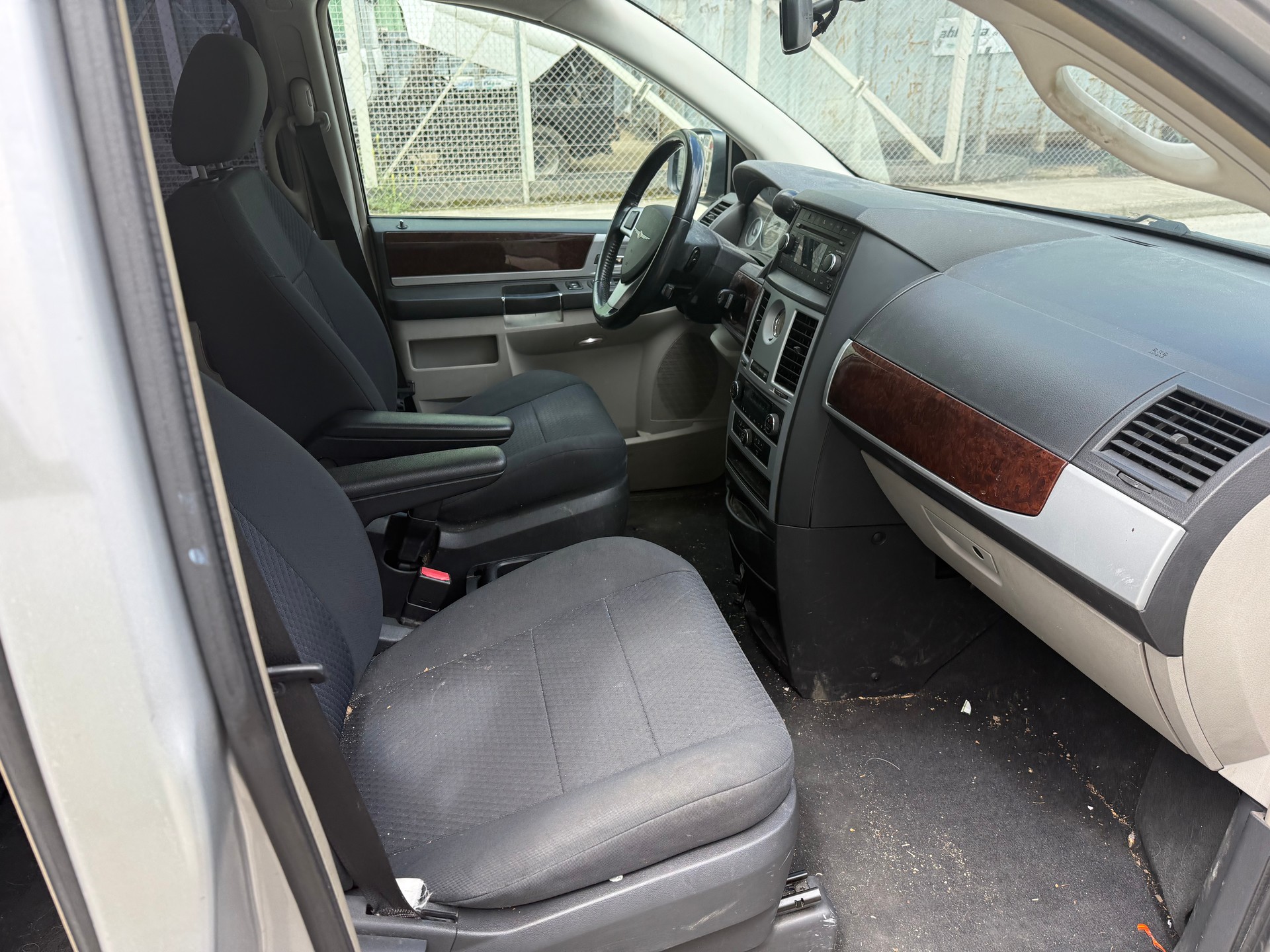 CHRYSLER Grand Voyager 2.8 CRD Limited Automatic-image-9