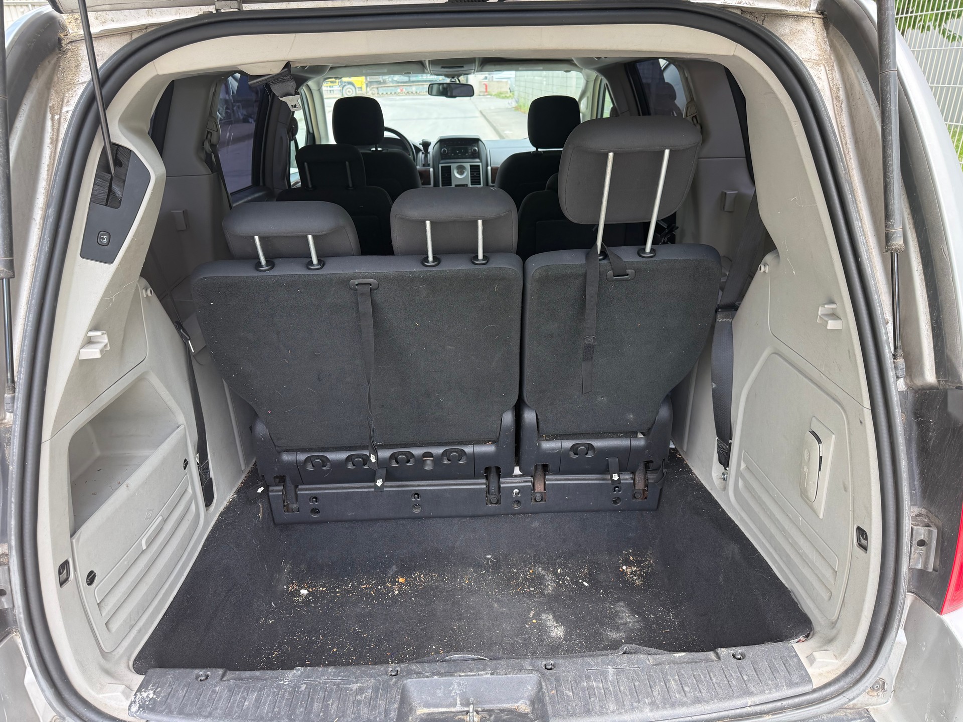 CHRYSLER Grand Voyager 2.8 CRD Limited Automatic-image-6