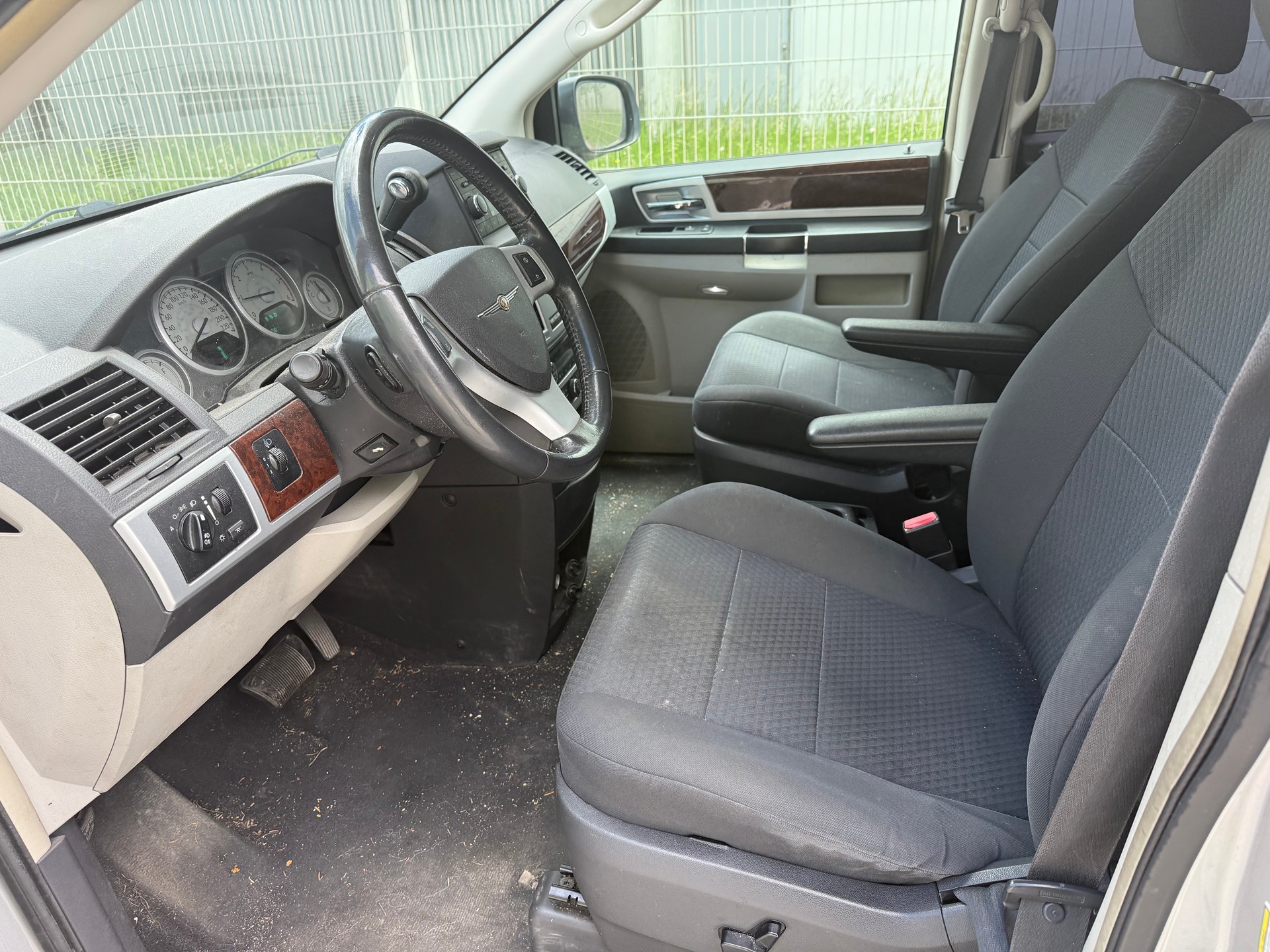 CHRYSLER Grand Voyager 2.8 CRD Limited Automatic-image-13