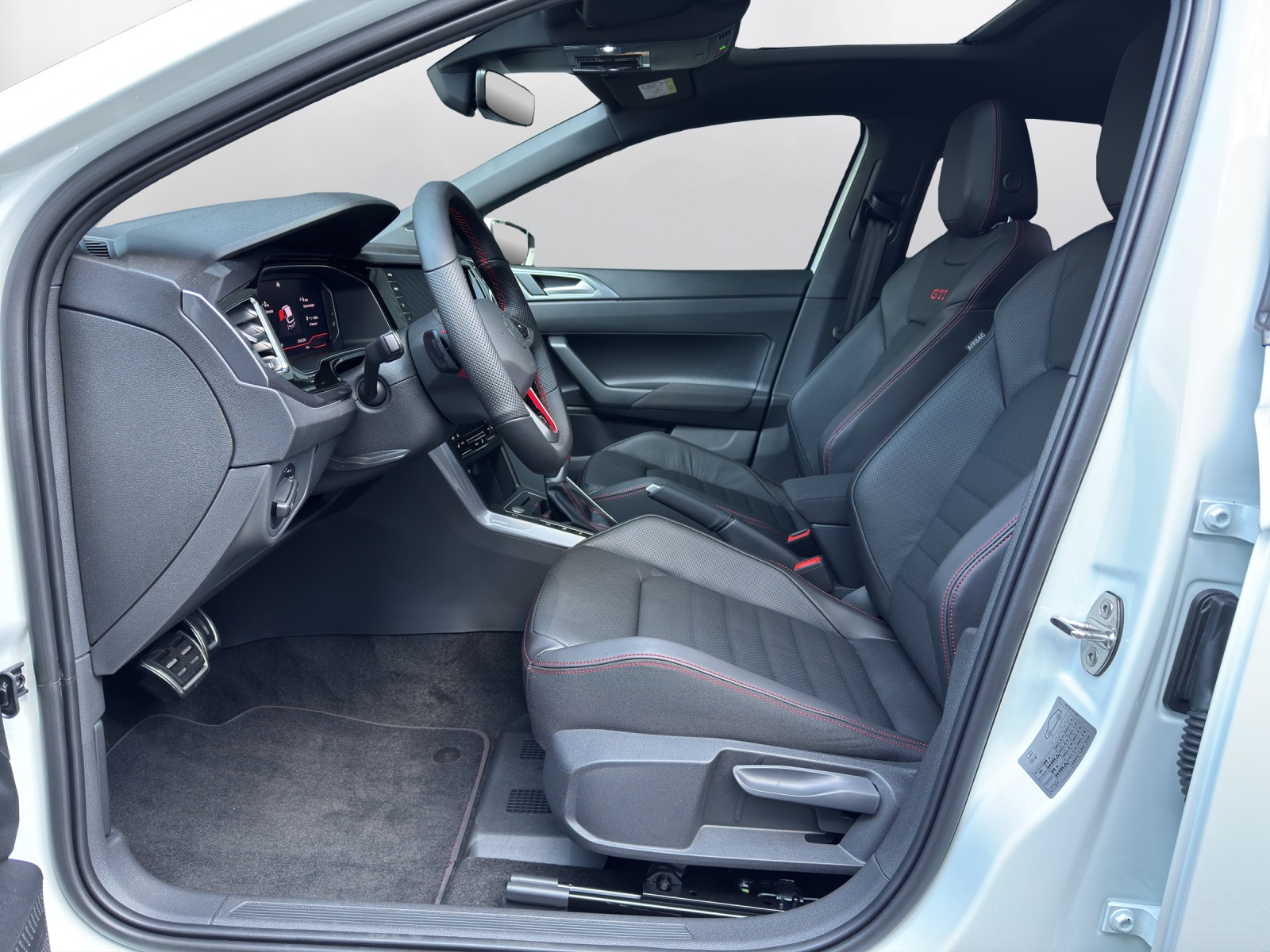 VW Polo 2.0 TSI GTI DSG-image-9