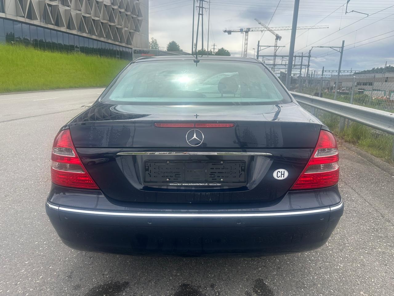 MERCEDES-BENZ E 500 Elégance 4Matic Automatic-image-4