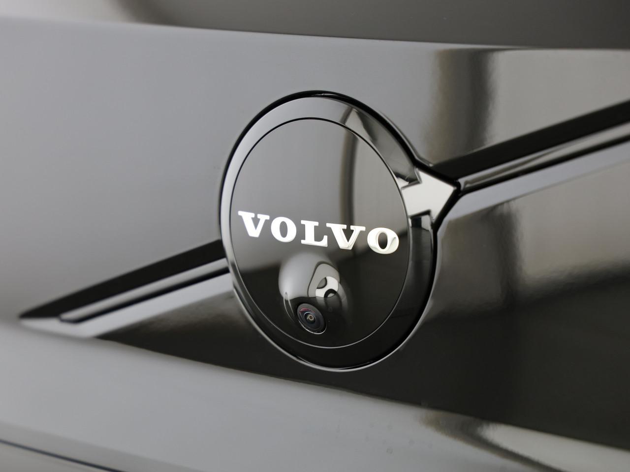VOLVO EX30 E60 Twin Ultra Performance Sw. Black Ed. AWD-image-16