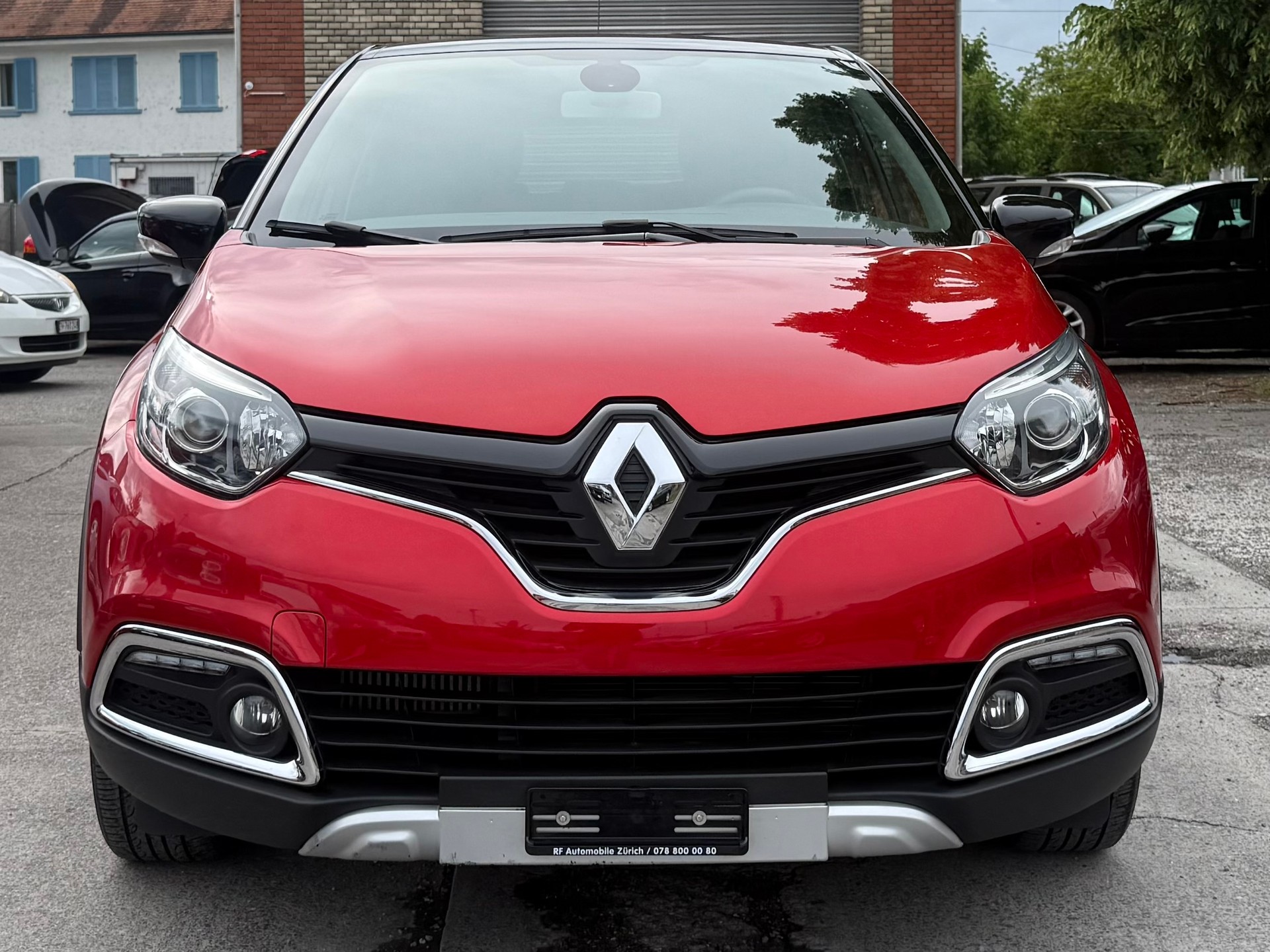 RENAULT Captur 1.2 T Helly Hansen EDC-image-1