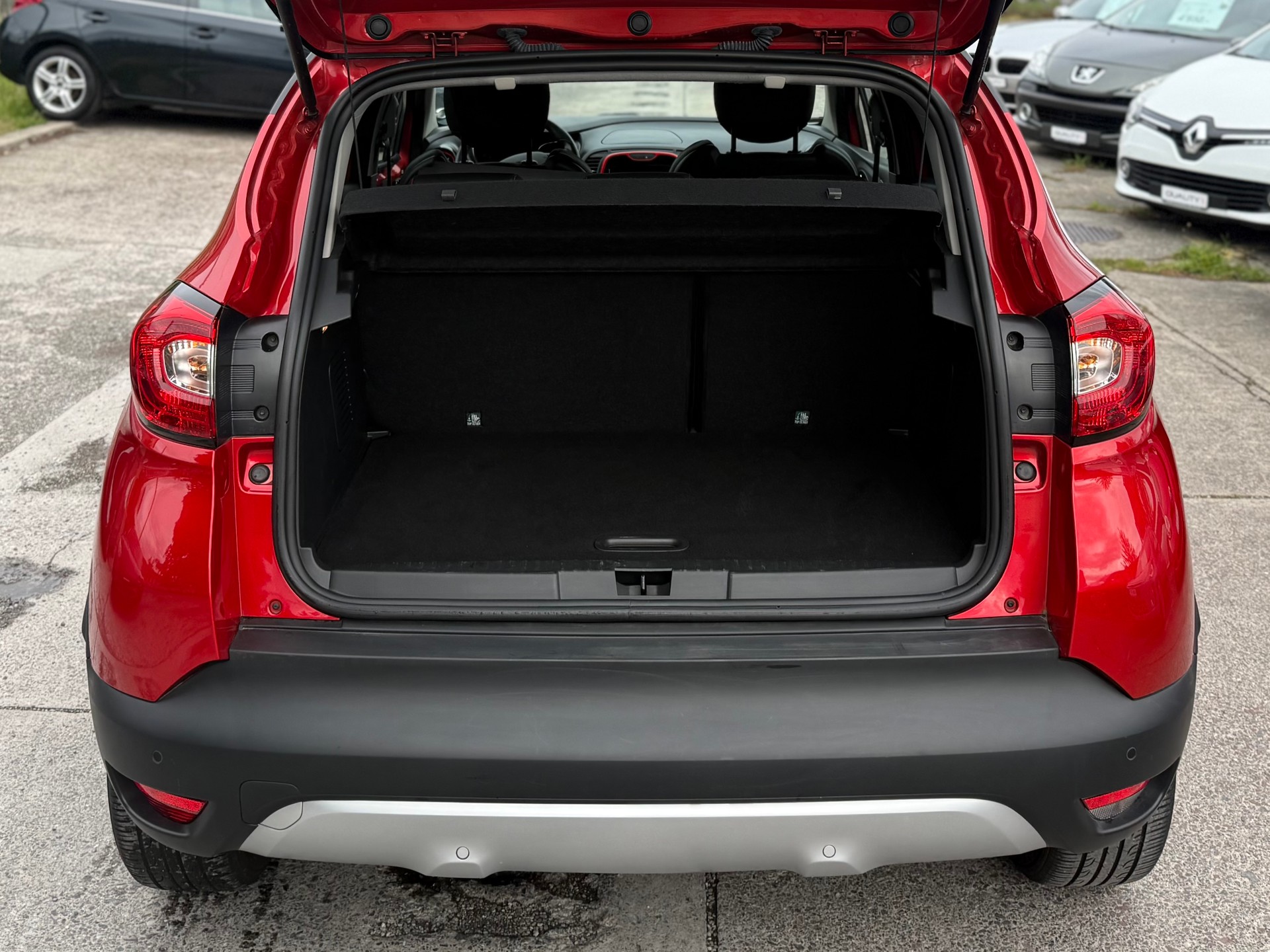 RENAULT Captur 1.2 T Helly Hansen EDC-image-7