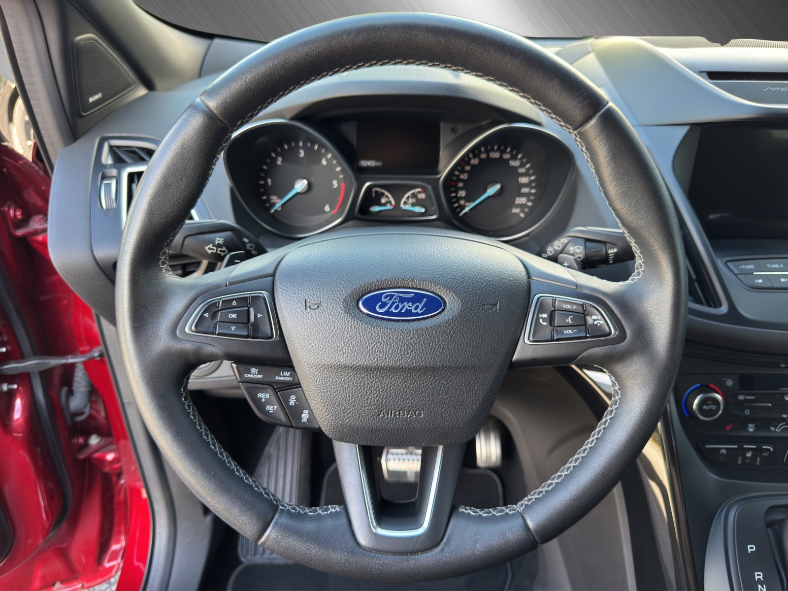 FORD Kuga 2.0 TDCi 150 ST-Line FPS-image-9