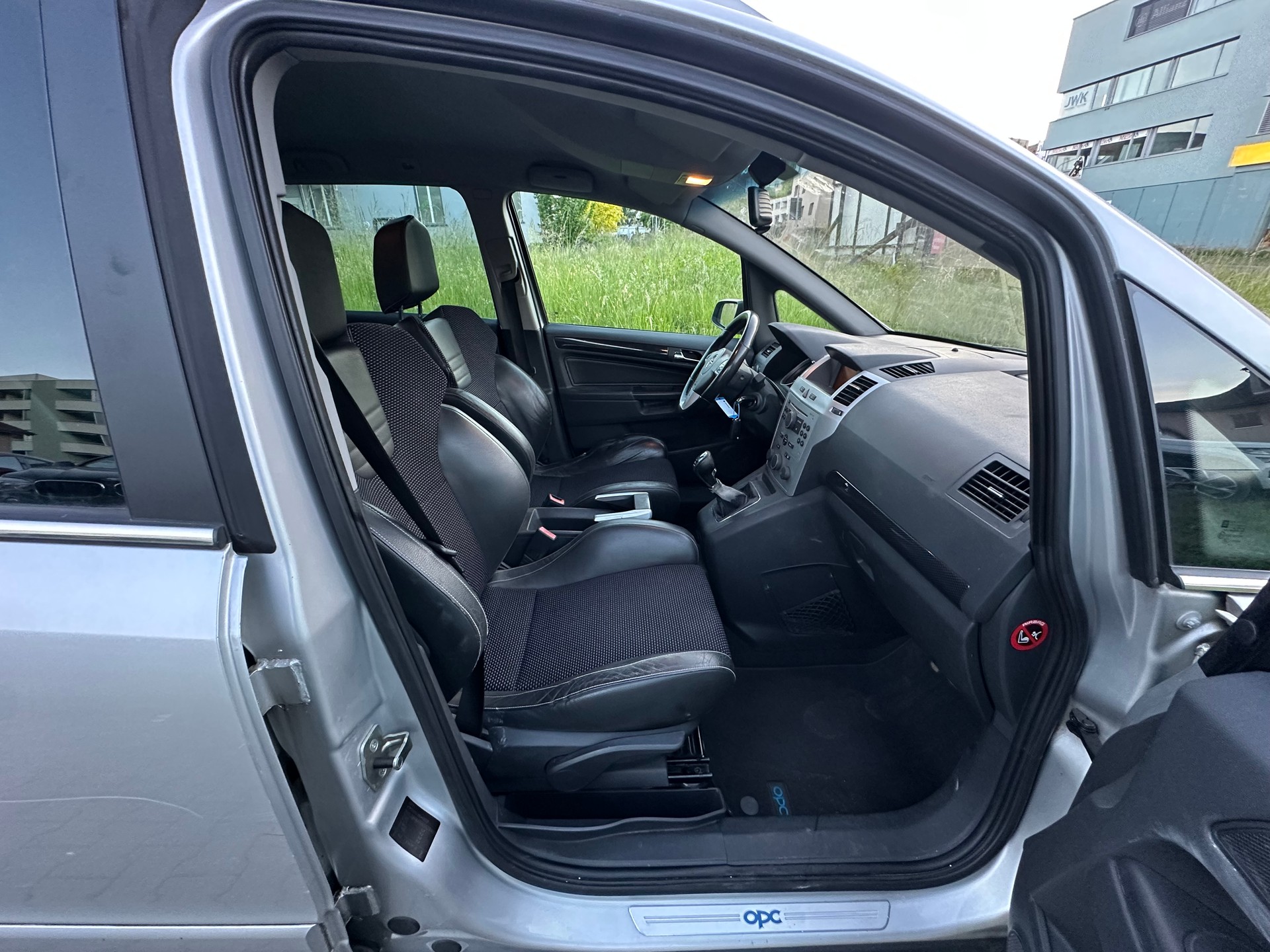 OPEL Zafira 2.0i 16V Turbo OPC-image-6