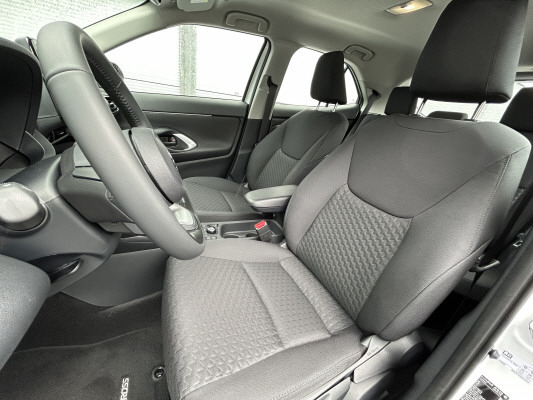 TOYOTA Yaris Cross 1.5 Comf. AWD-image-8