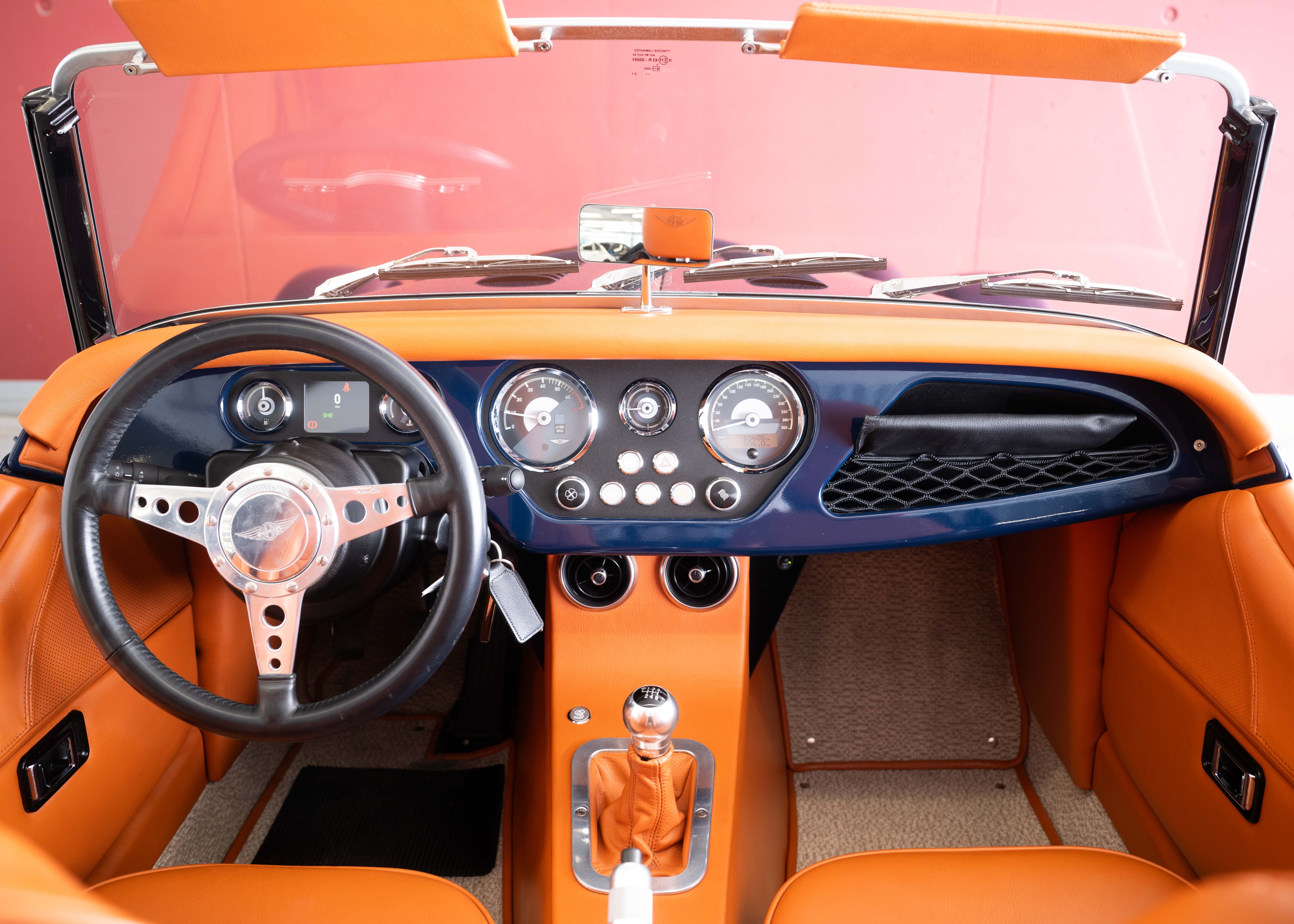Image MORGAN 4-4 Plus Four 2.0 (1st hand Swiss car, 258 hp, full Morgan service history, stunning condition)