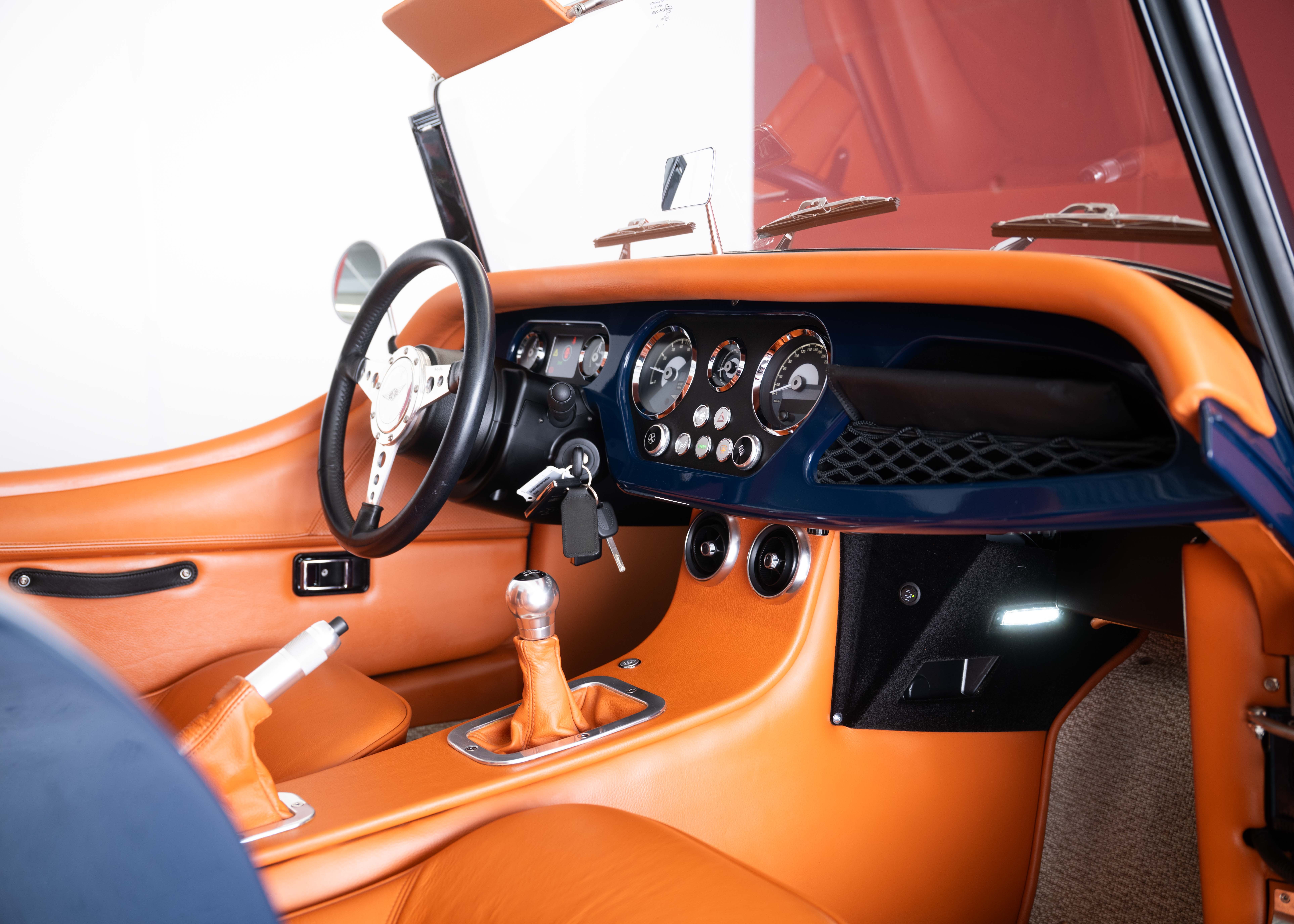 Image MORGAN 4-4 Plus Four 2.0 (1st hand Swiss car, 258 hp, full Morgan service history, stunning condition)